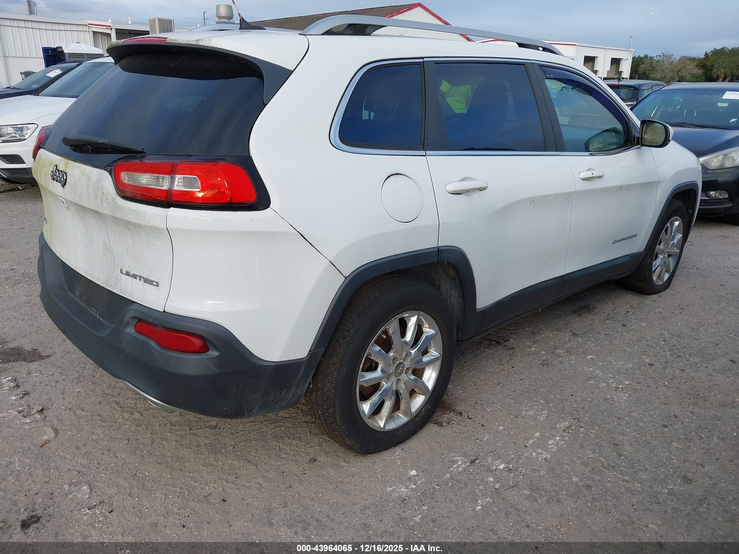 JEEP CHEROKEE image 4