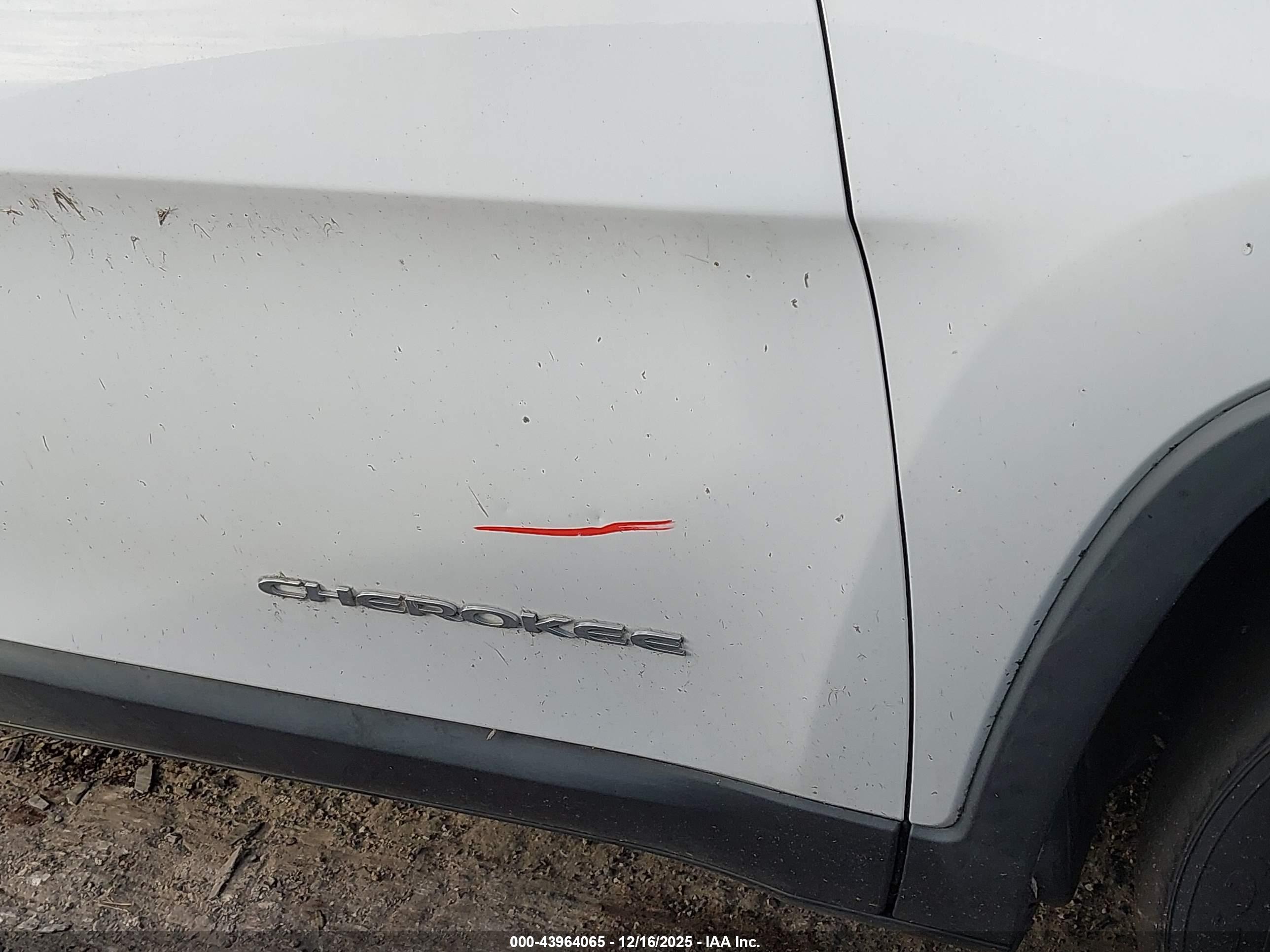 JEEP CHEROKEE image 6