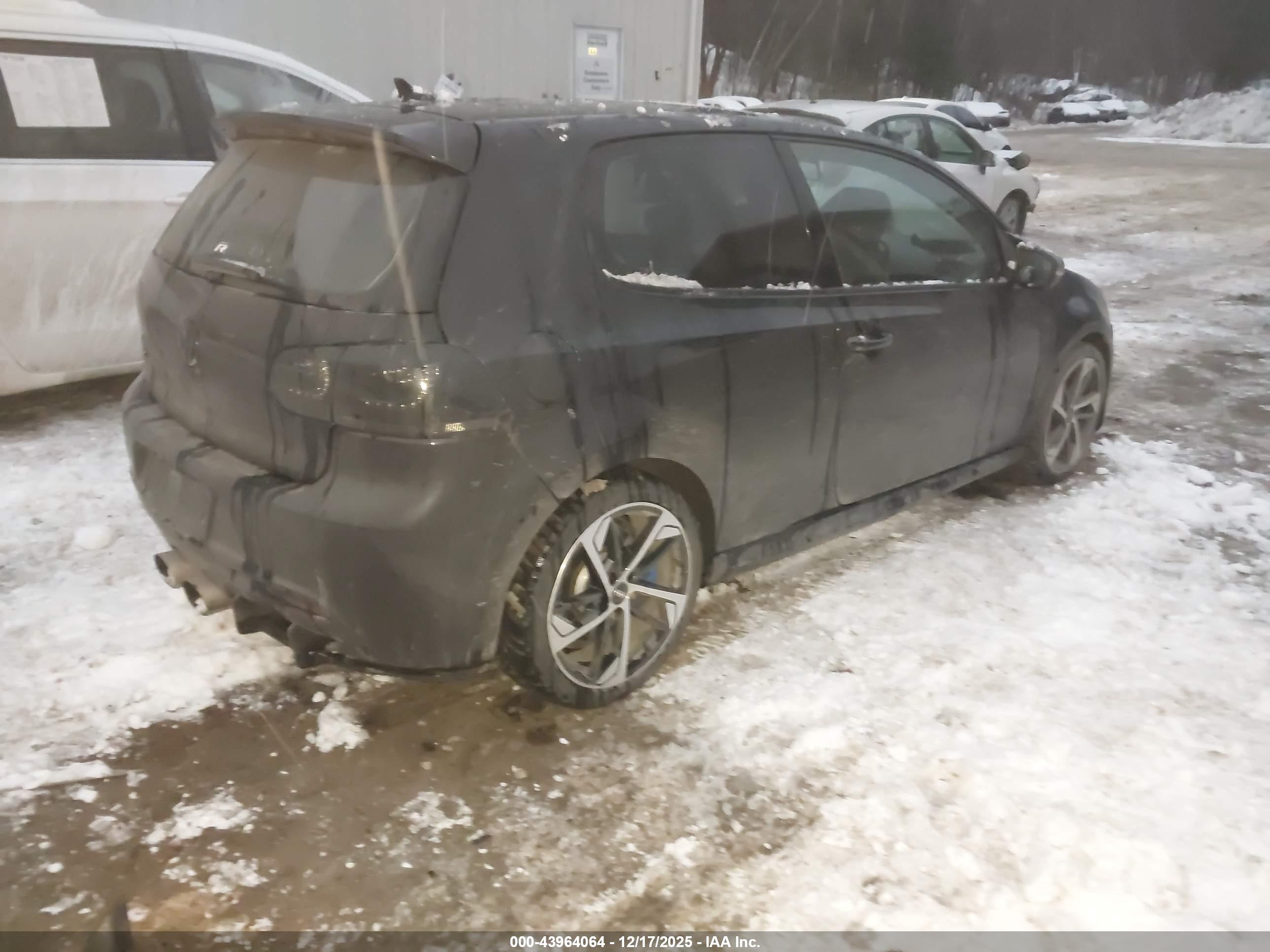 VOLKSWAGEN GOLF image 4