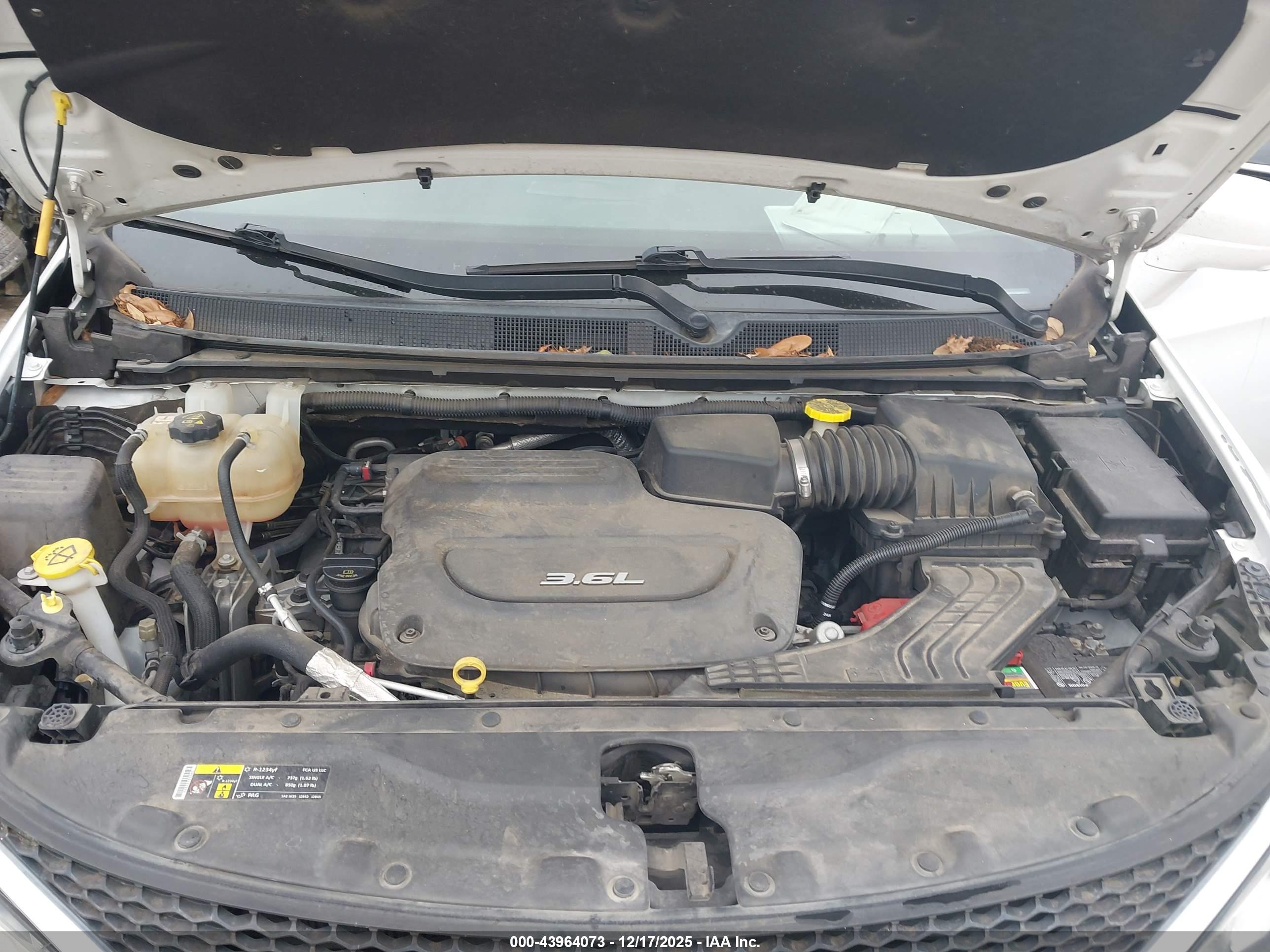 CHRYSLER PACIFICA image 10