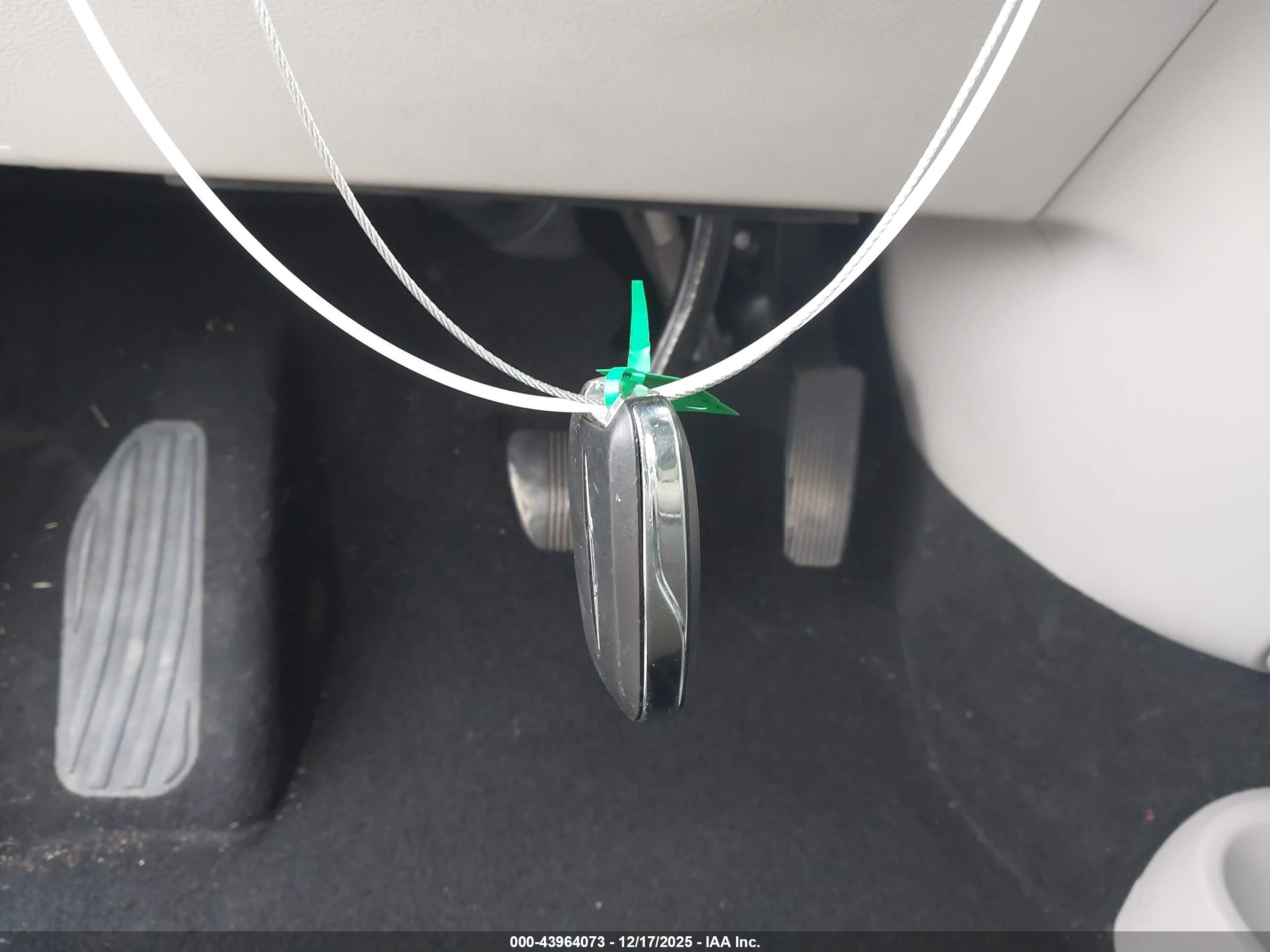 CHRYSLER PACIFICA image 11
