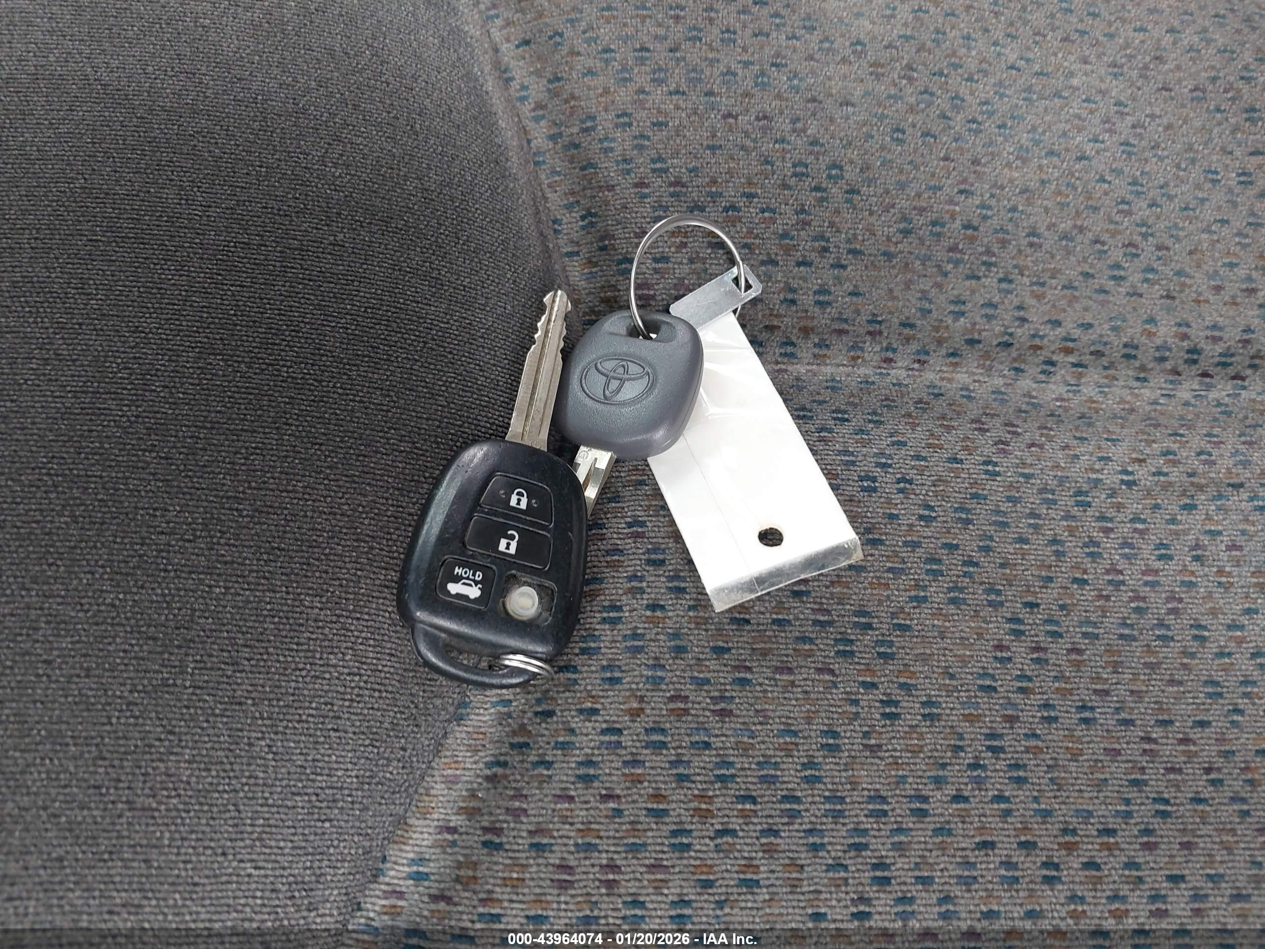 TOYOTA CAMRY image 11