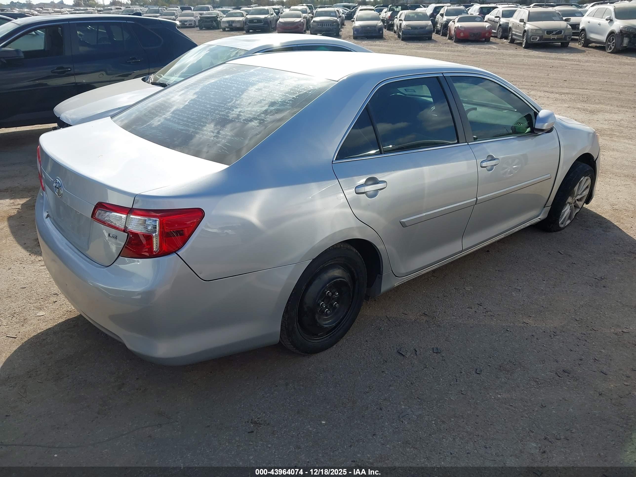 TOYOTA CAMRY image 4