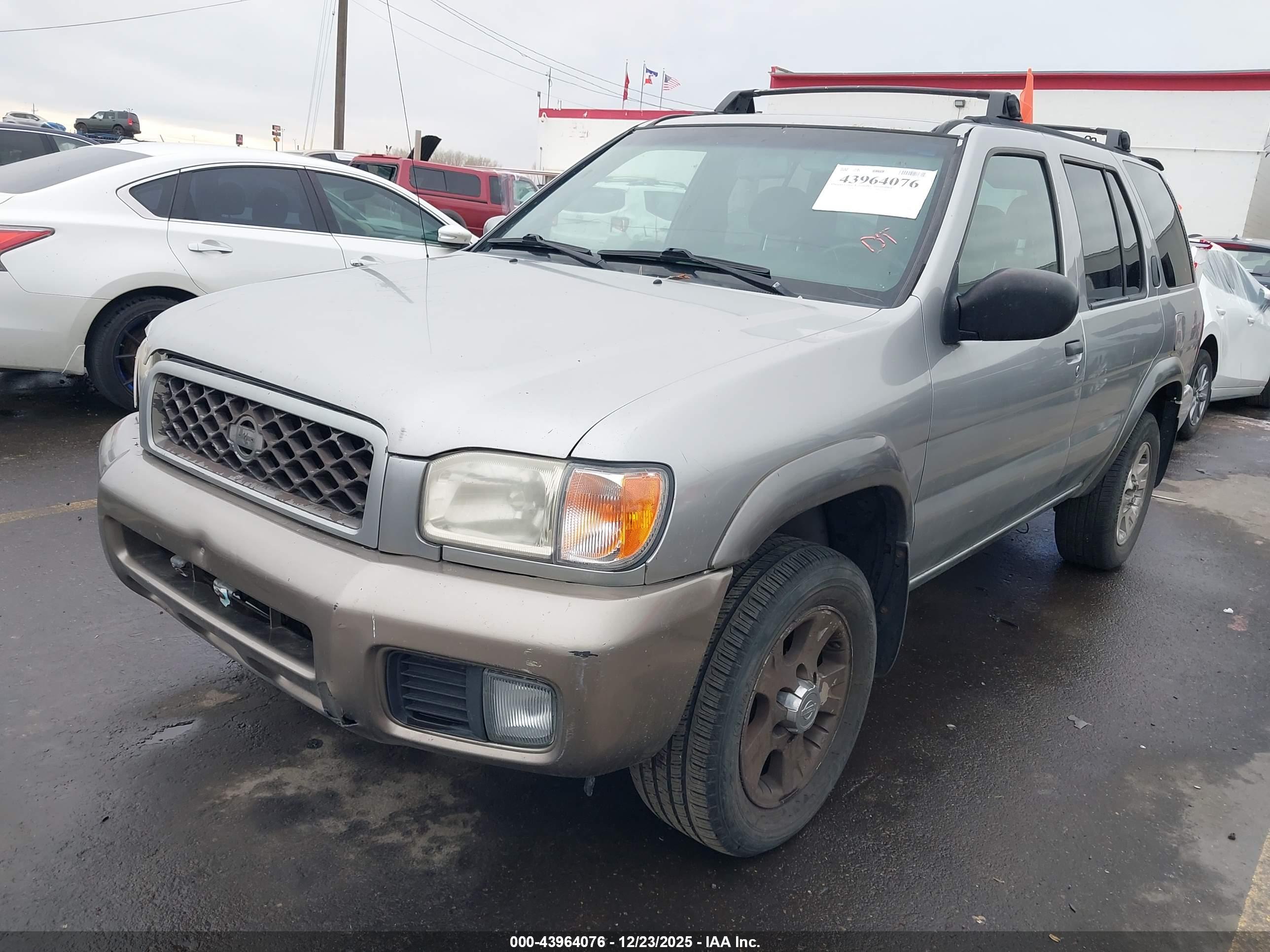 NISSAN PATHFINDER image 2