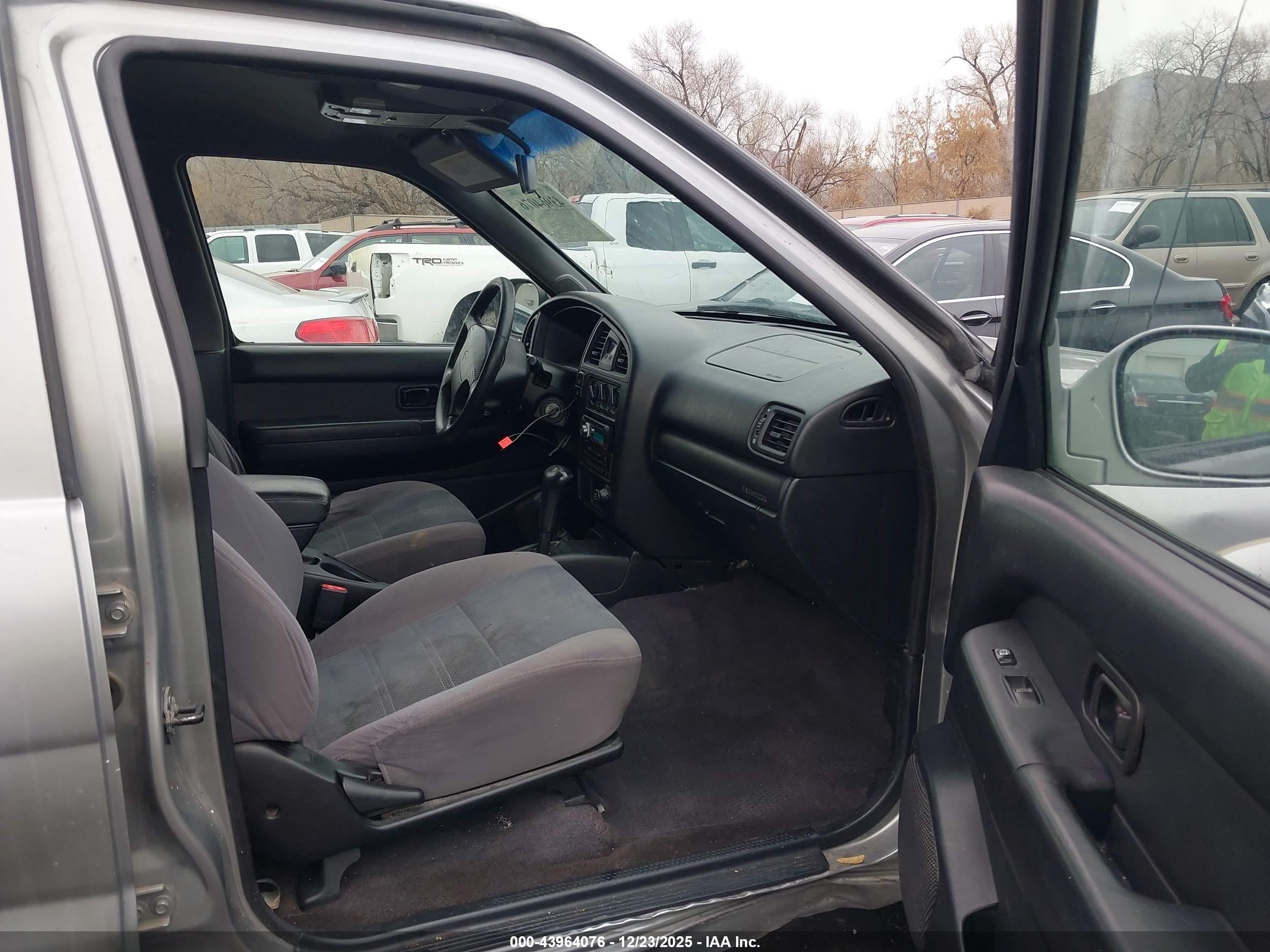 NISSAN PATHFINDER image 5