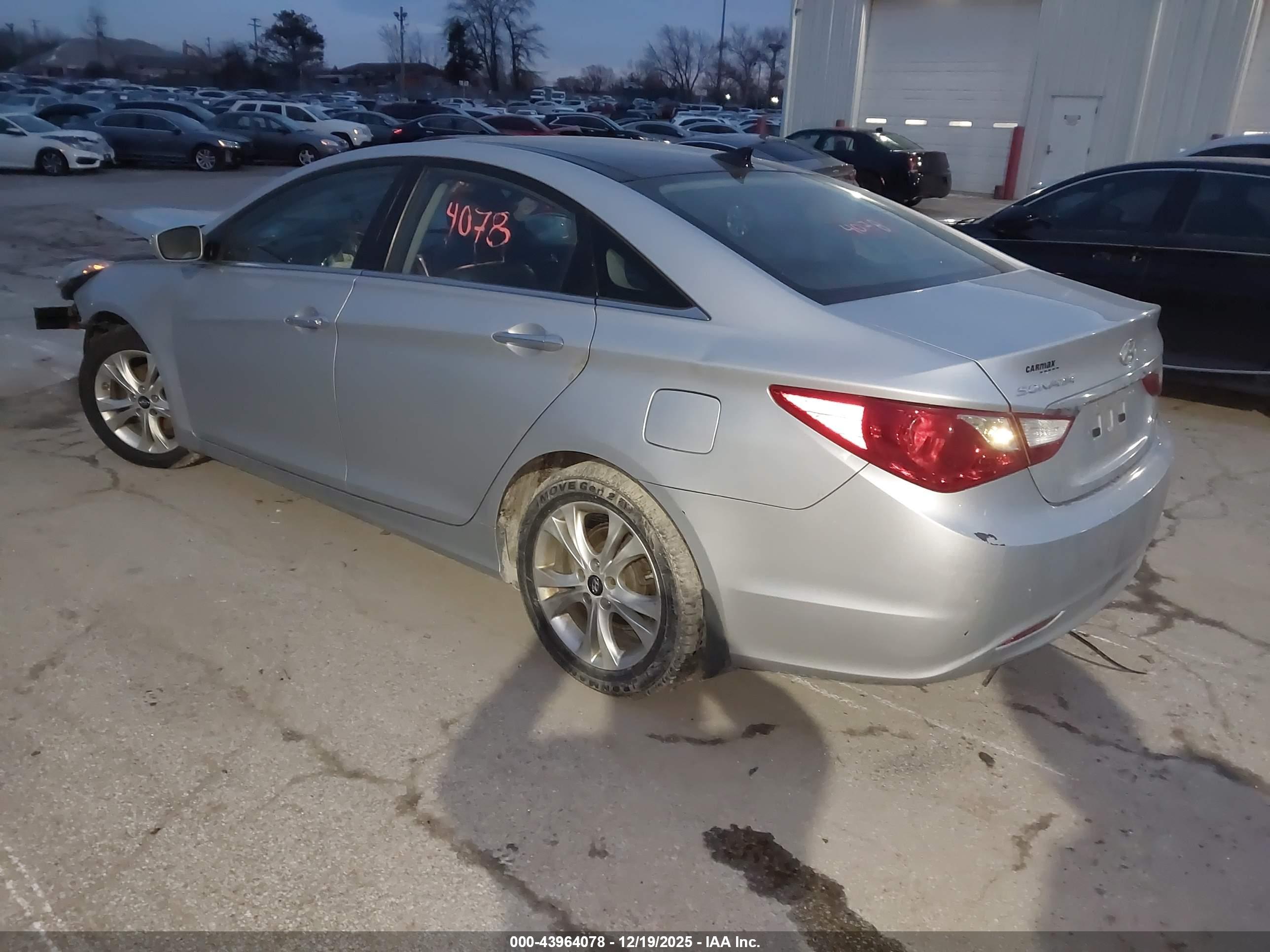 HYUNDAI SONATA image 3