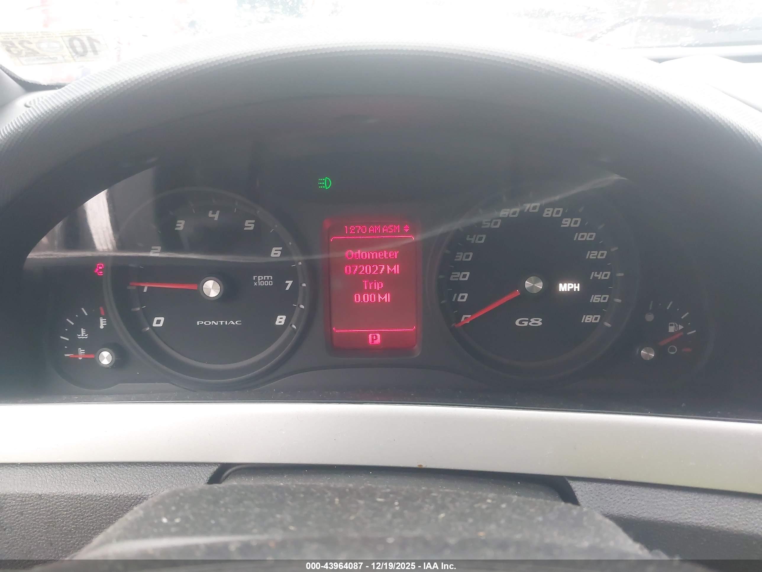 PONTIAC G8 image 7