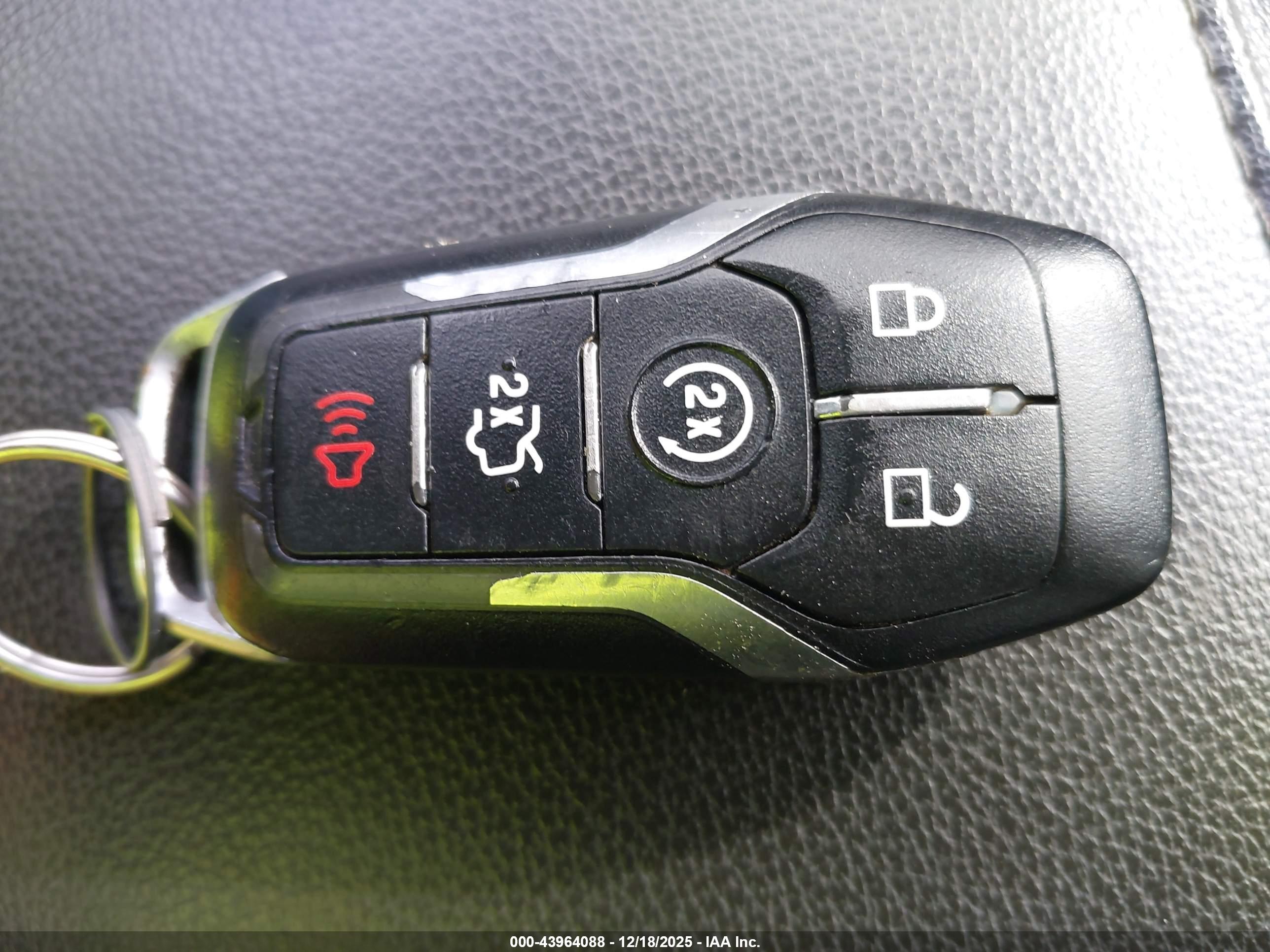 FORD FUSION image 11