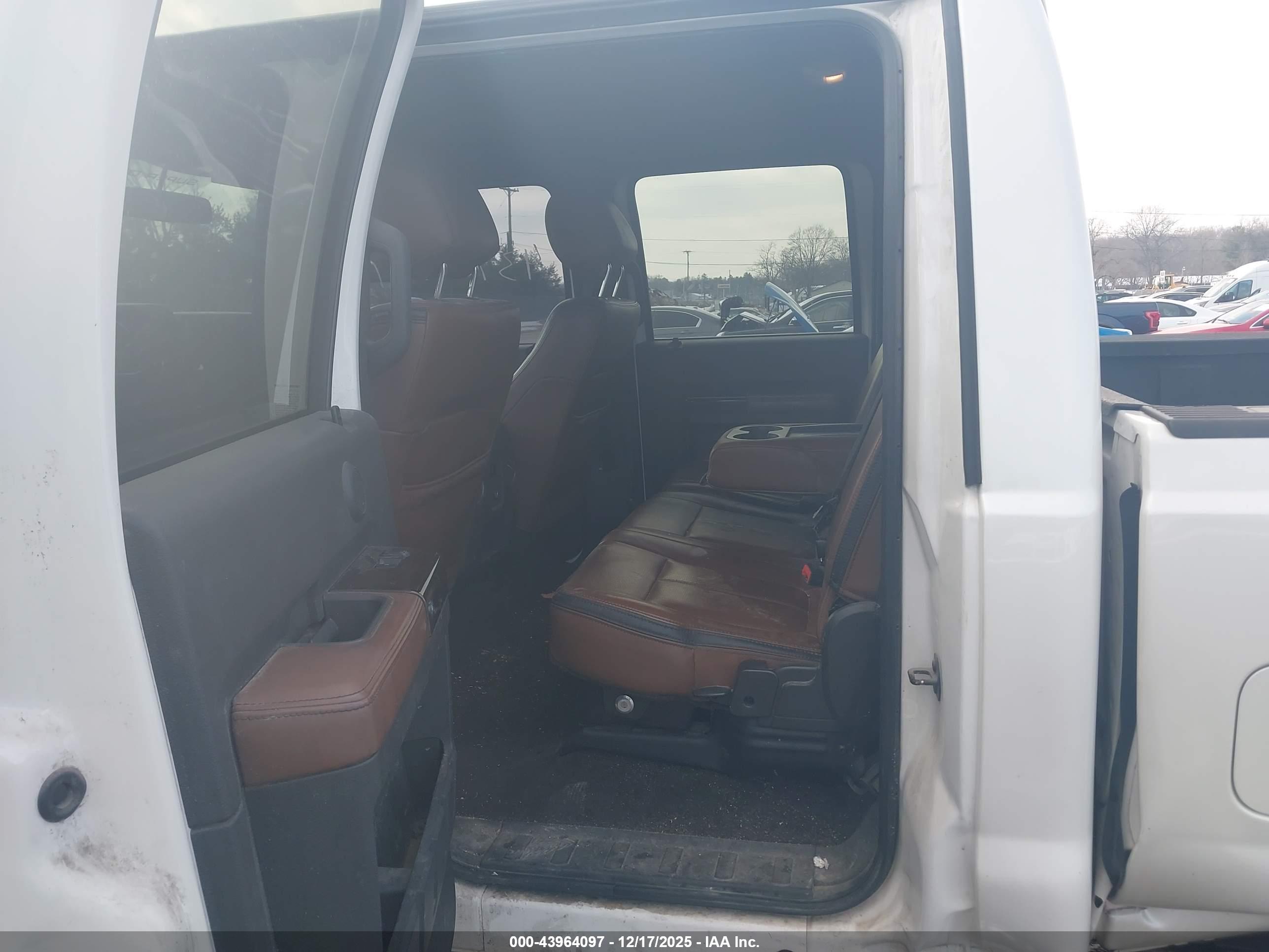 FORD F-350 image 8