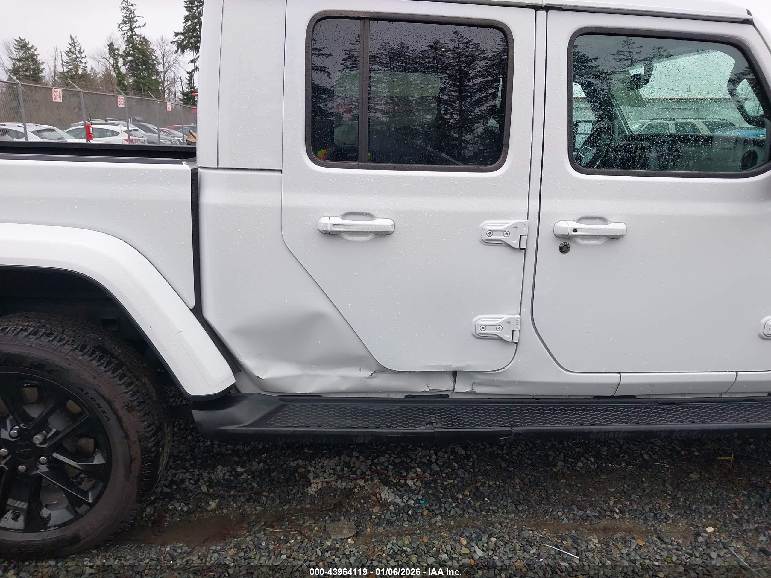 JEEP GLADIATOR image 6