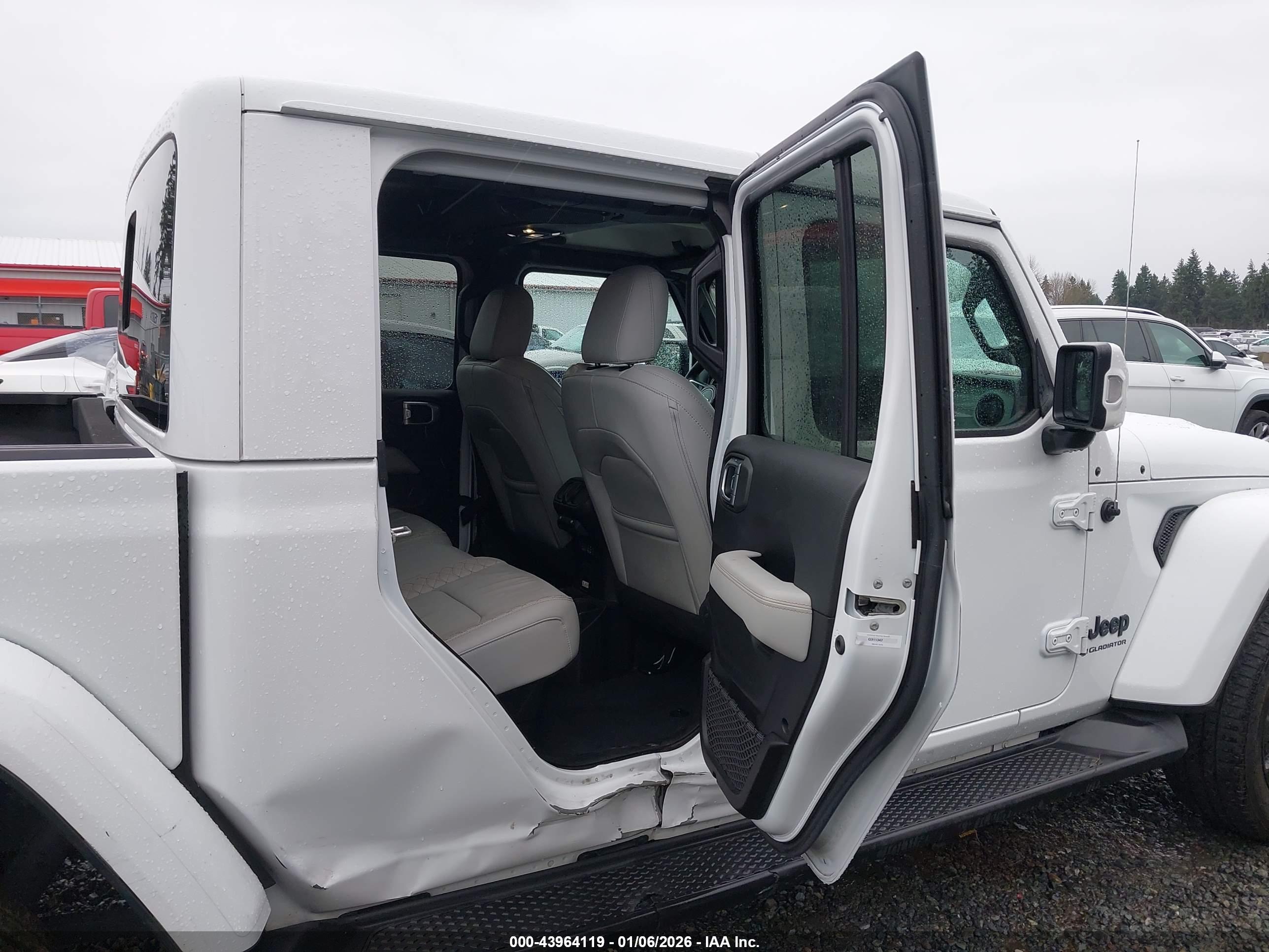 JEEP GLADIATOR image 8