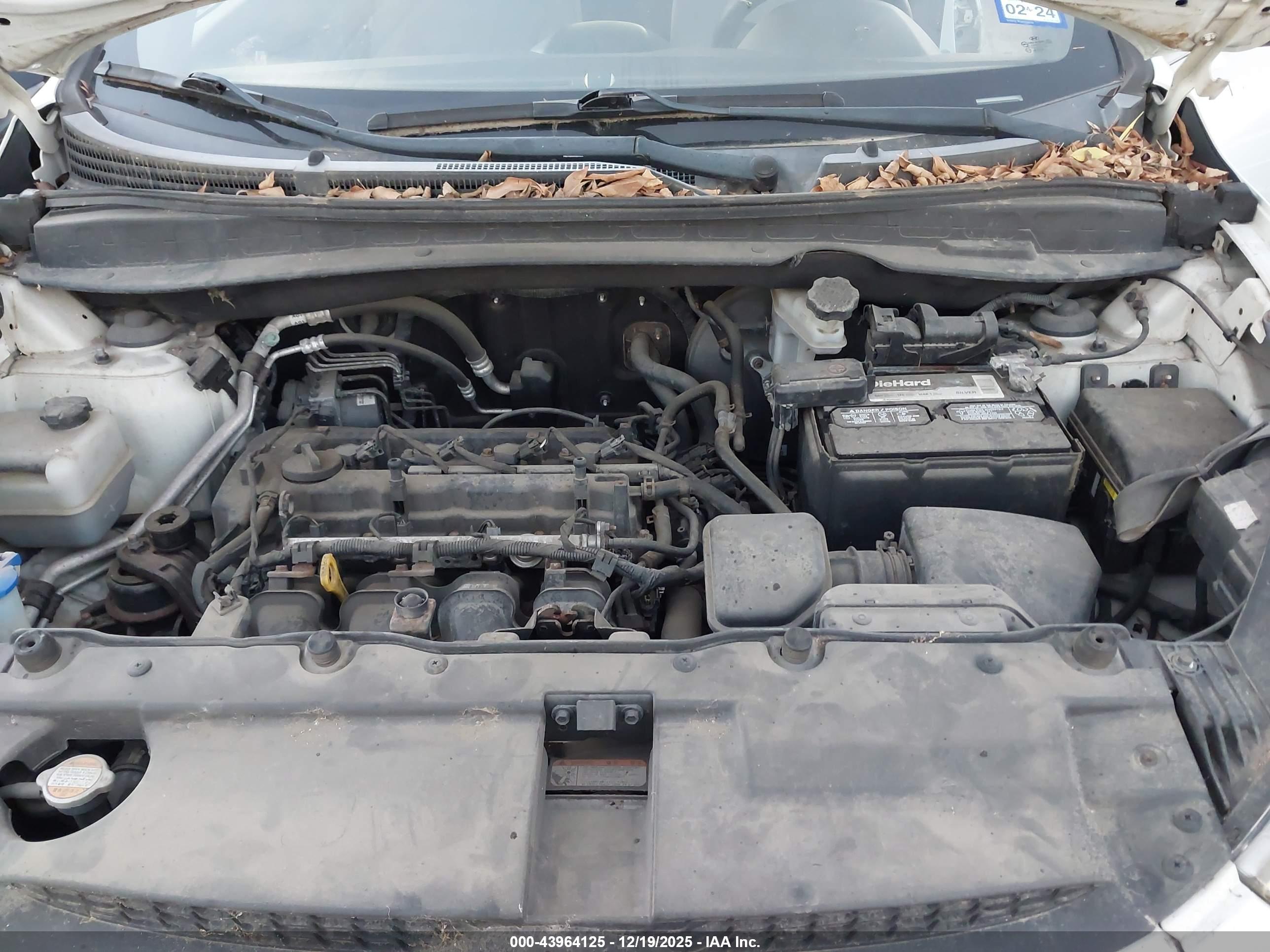 HYUNDAI TUCSON image 10