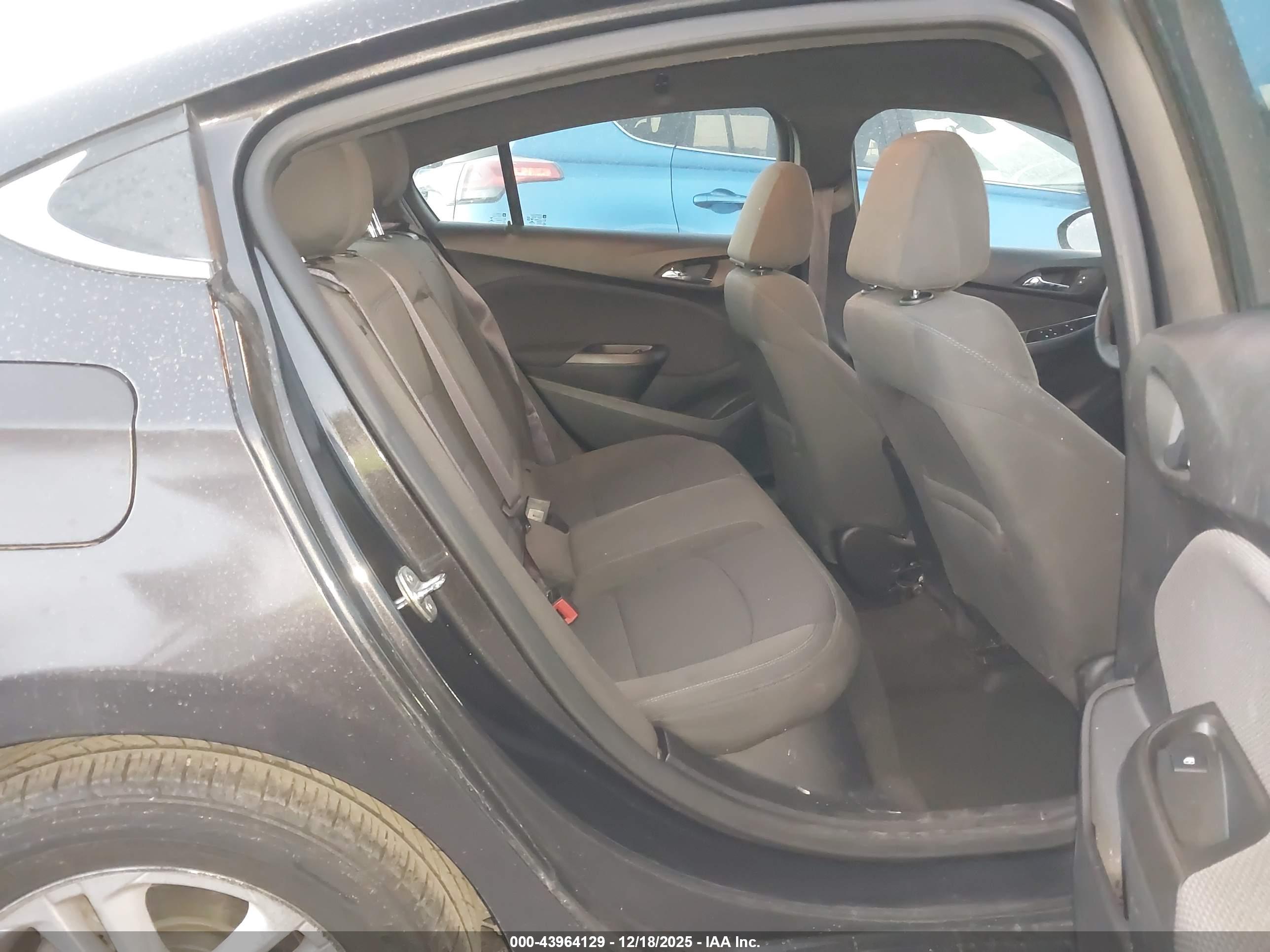 CHEVROLET CRUZE image 8