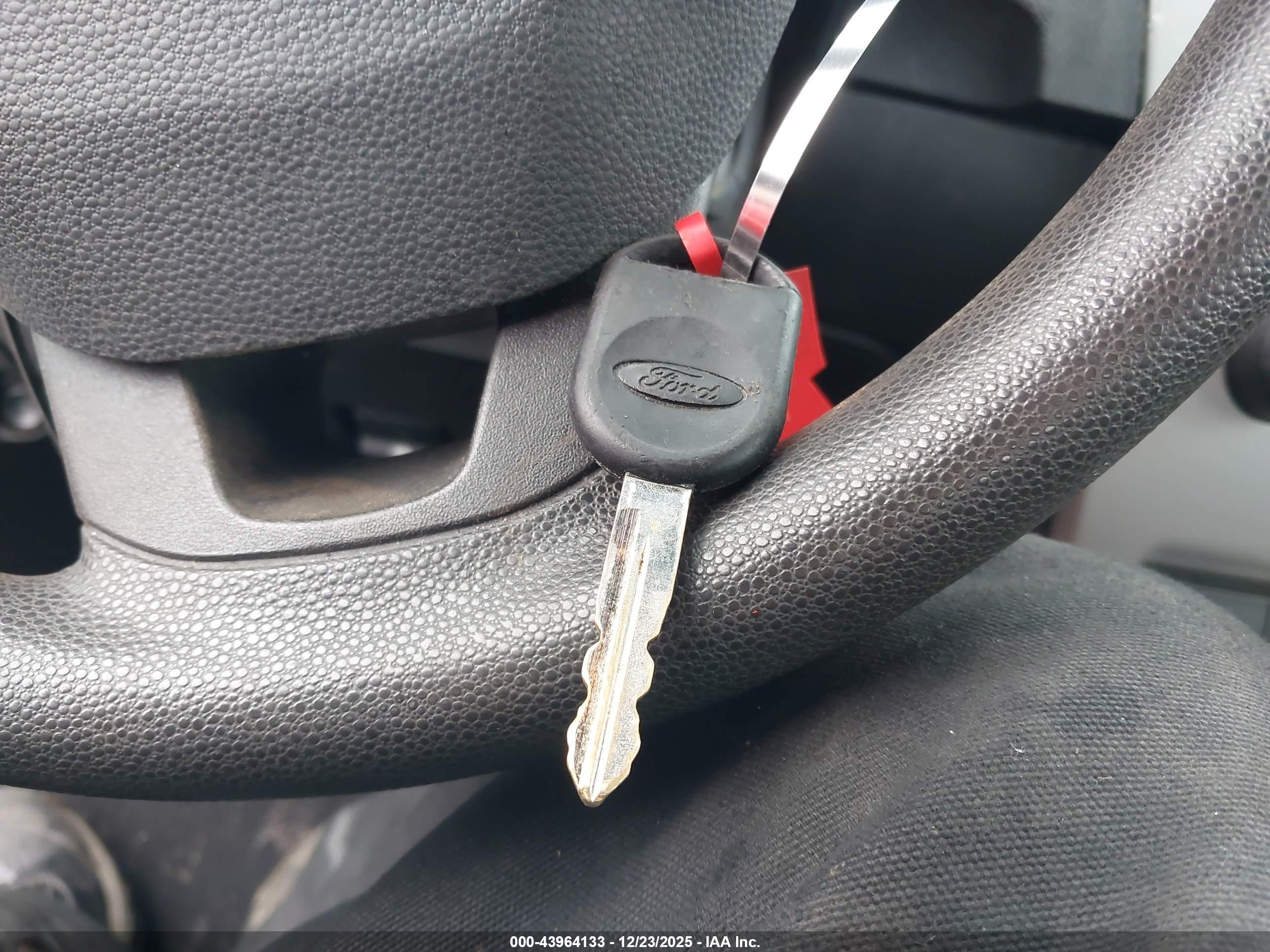 FORD FOCUS image 11