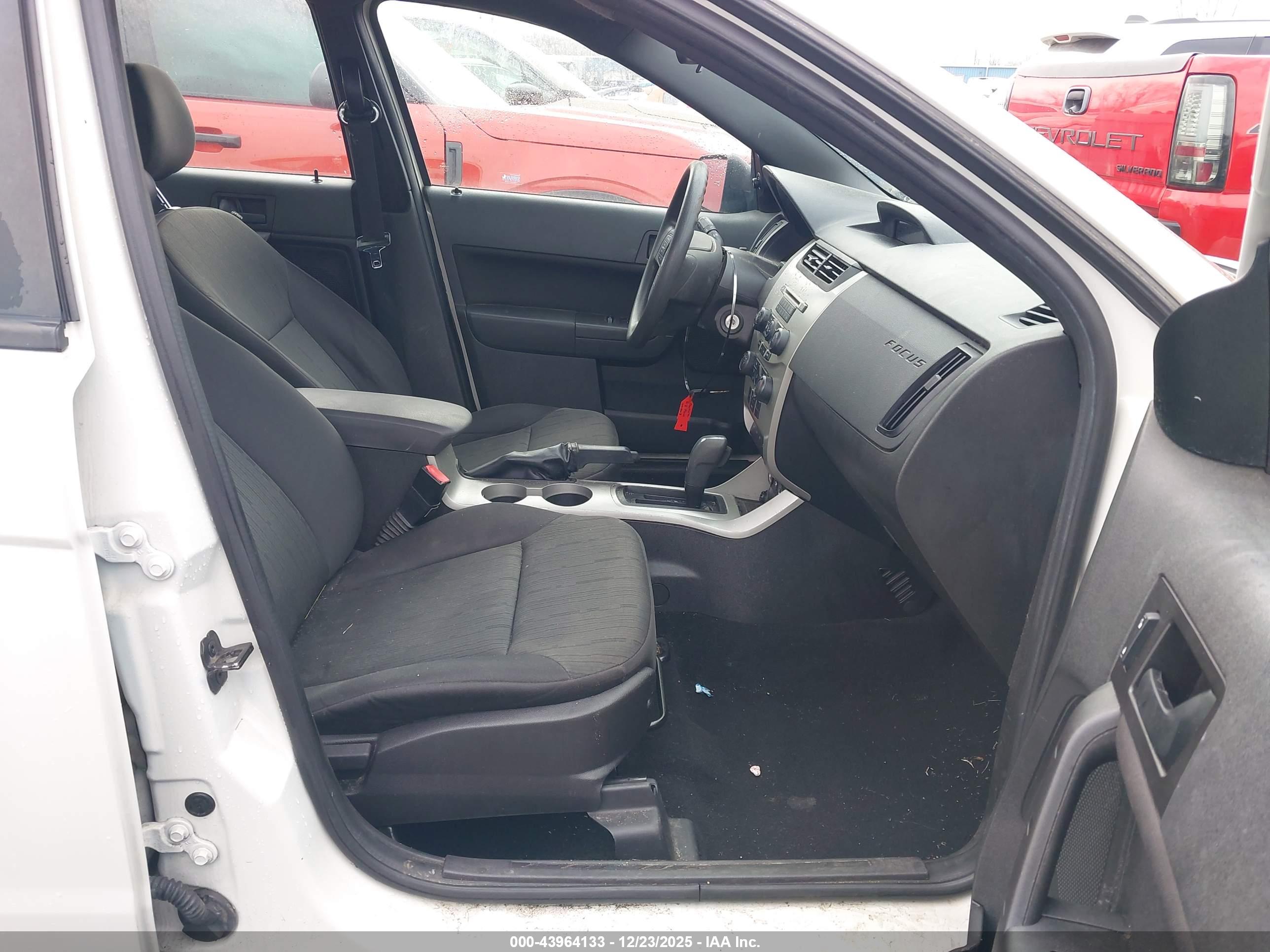 FORD FOCUS image 5