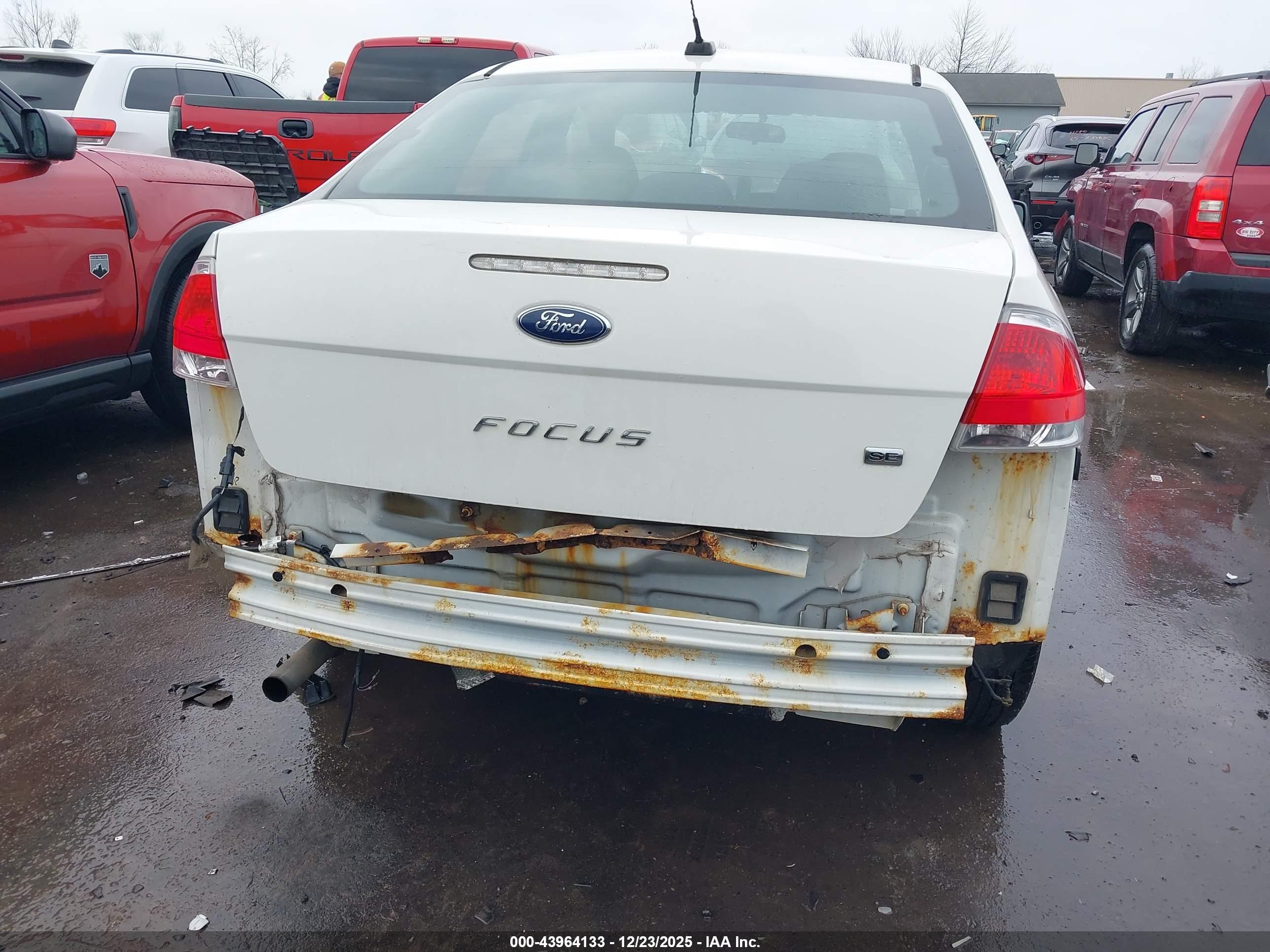 FORD FOCUS image 6