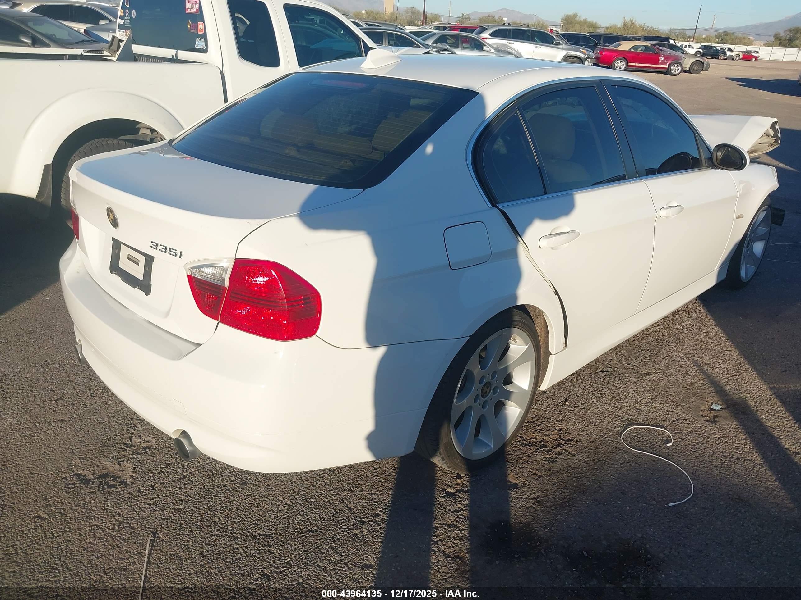 BMW 335I image 4