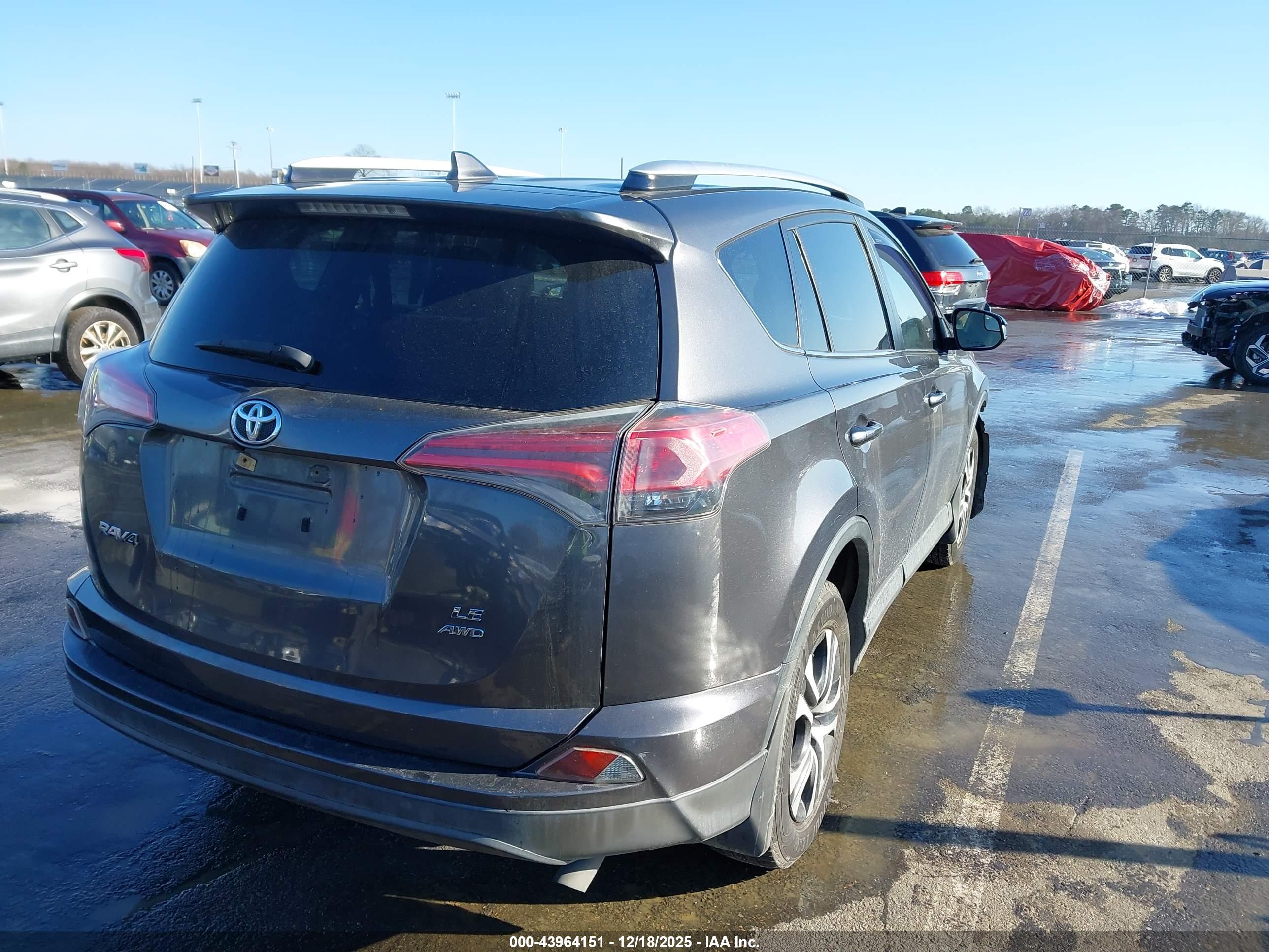 TOYOTA RAV4 image 4