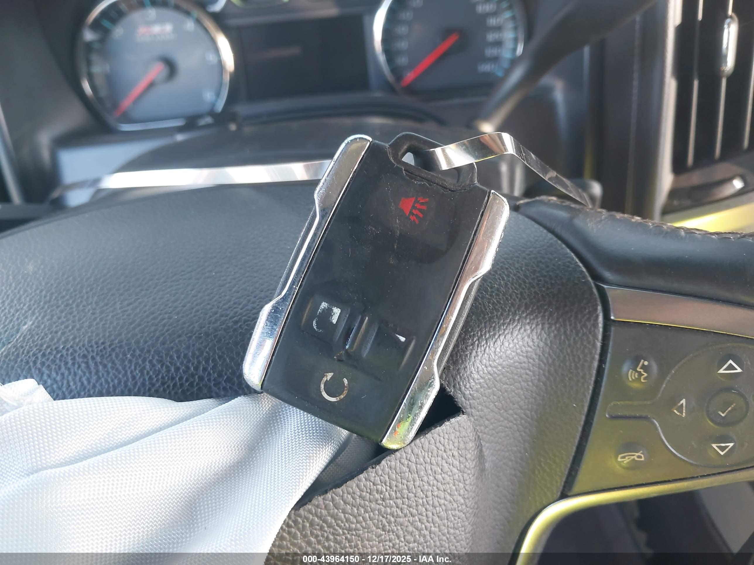 CHEVROLET SILVERADO image 11