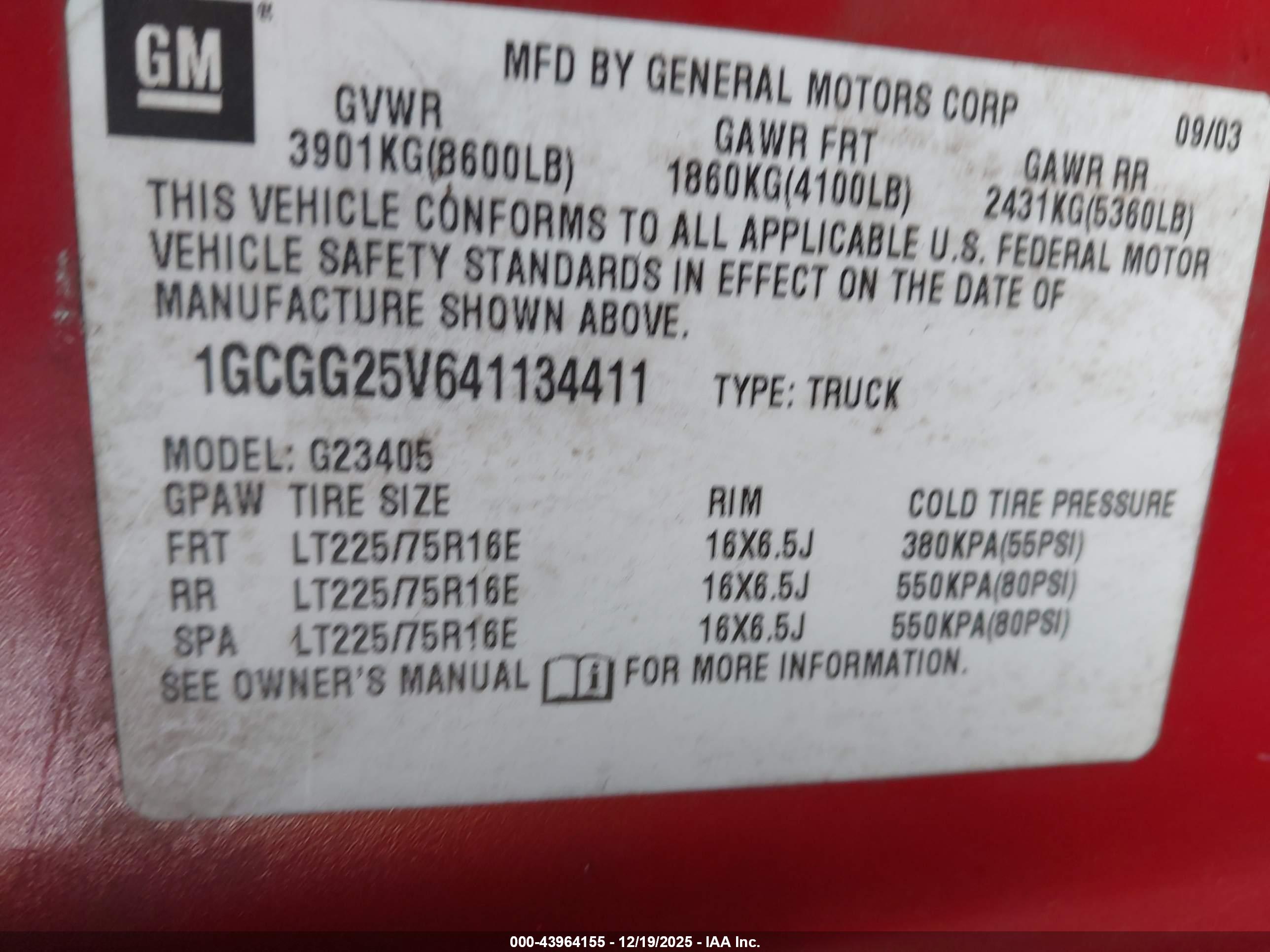 CHEVROLET EXPRESS image 9