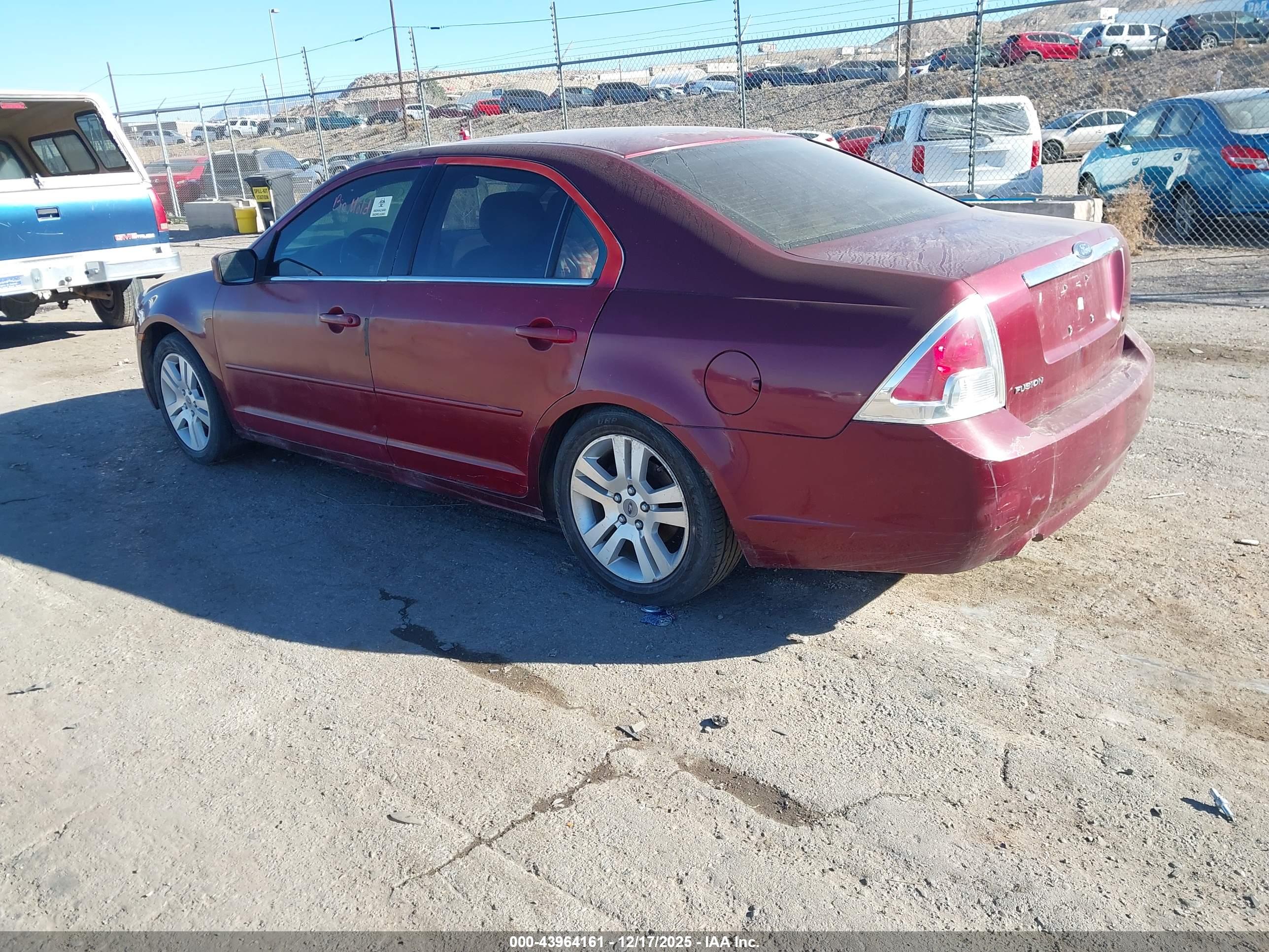 FORD FUSION image 3