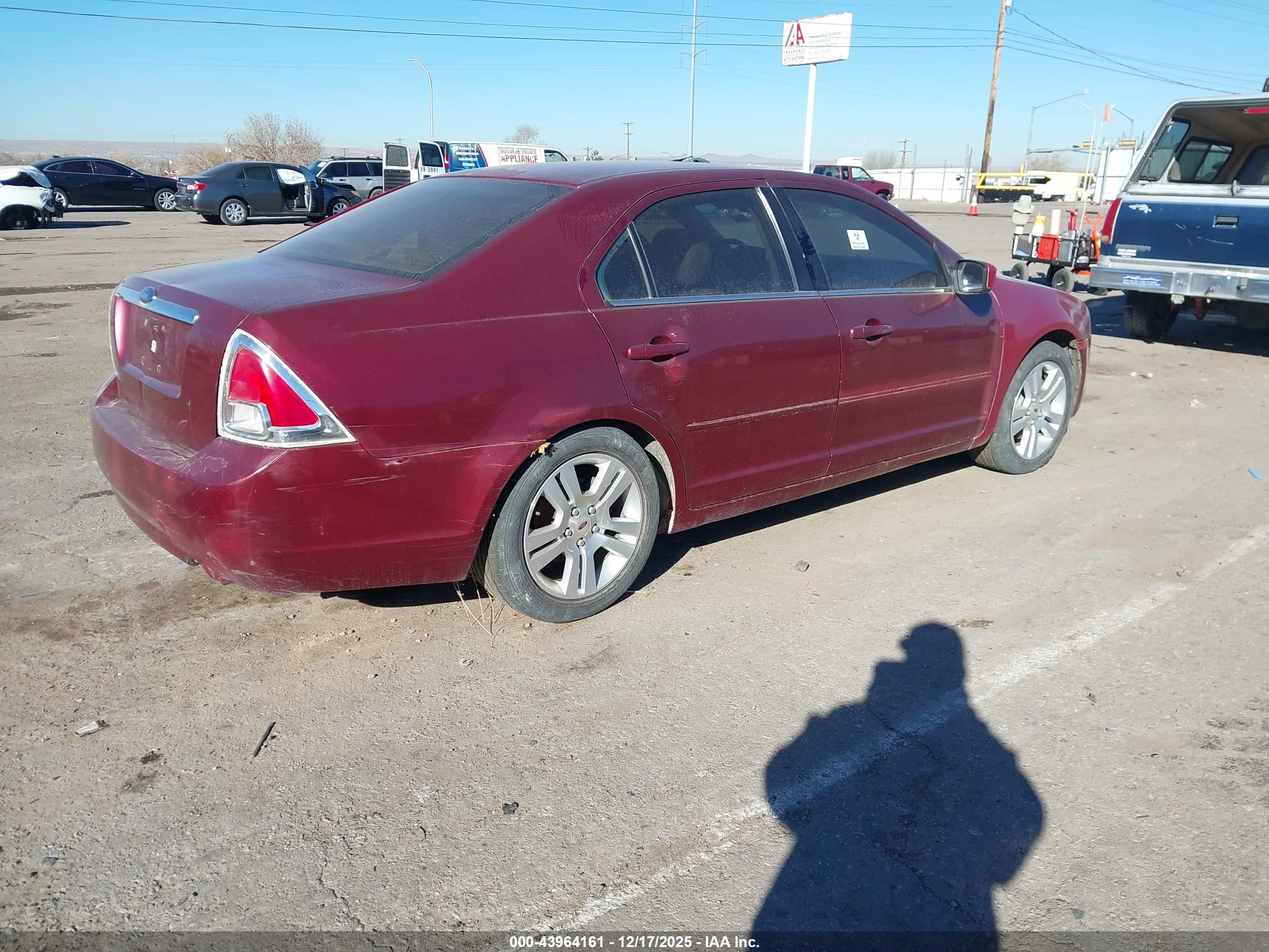 FORD FUSION image 4