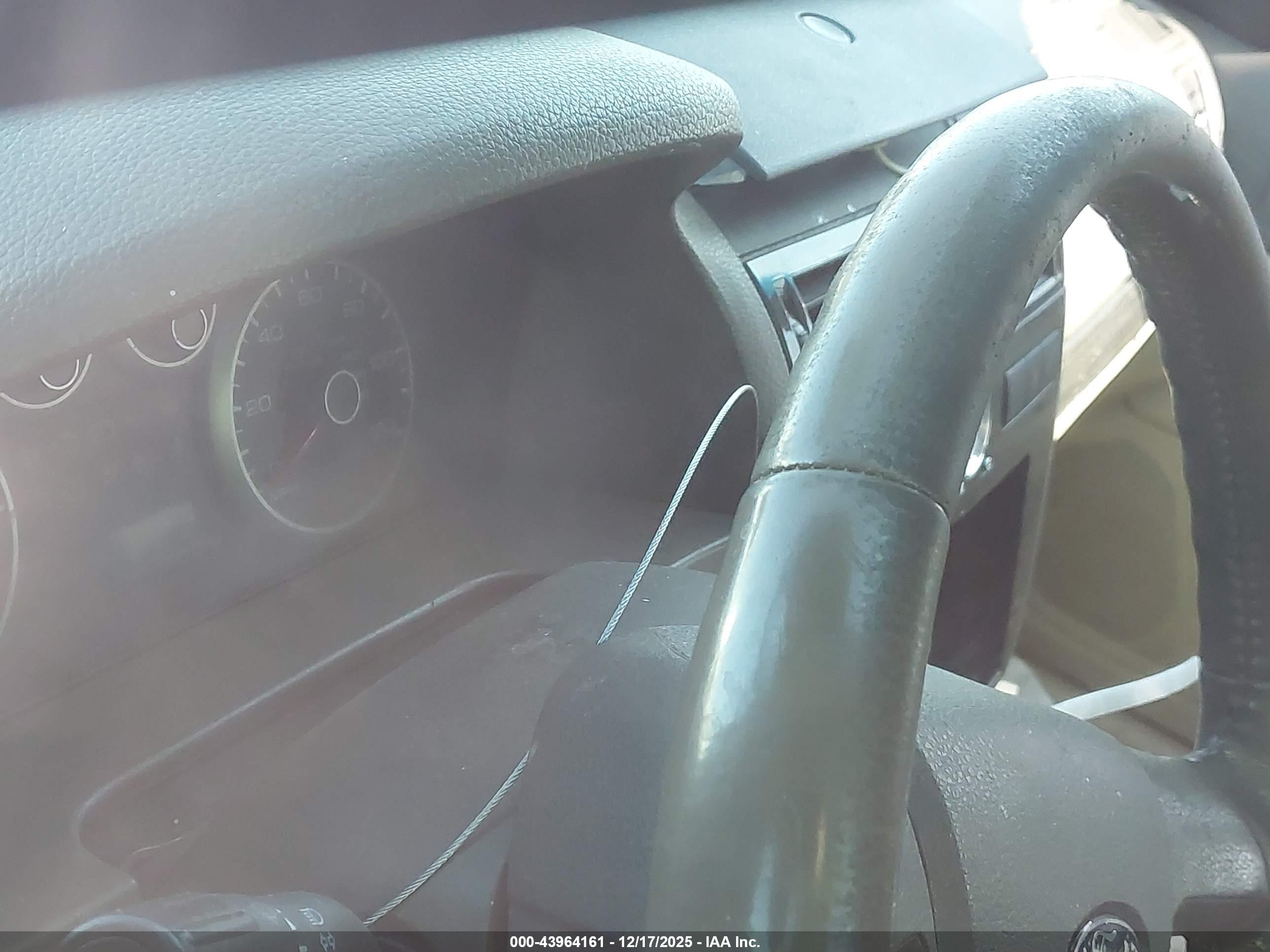FORD FUSION image 7