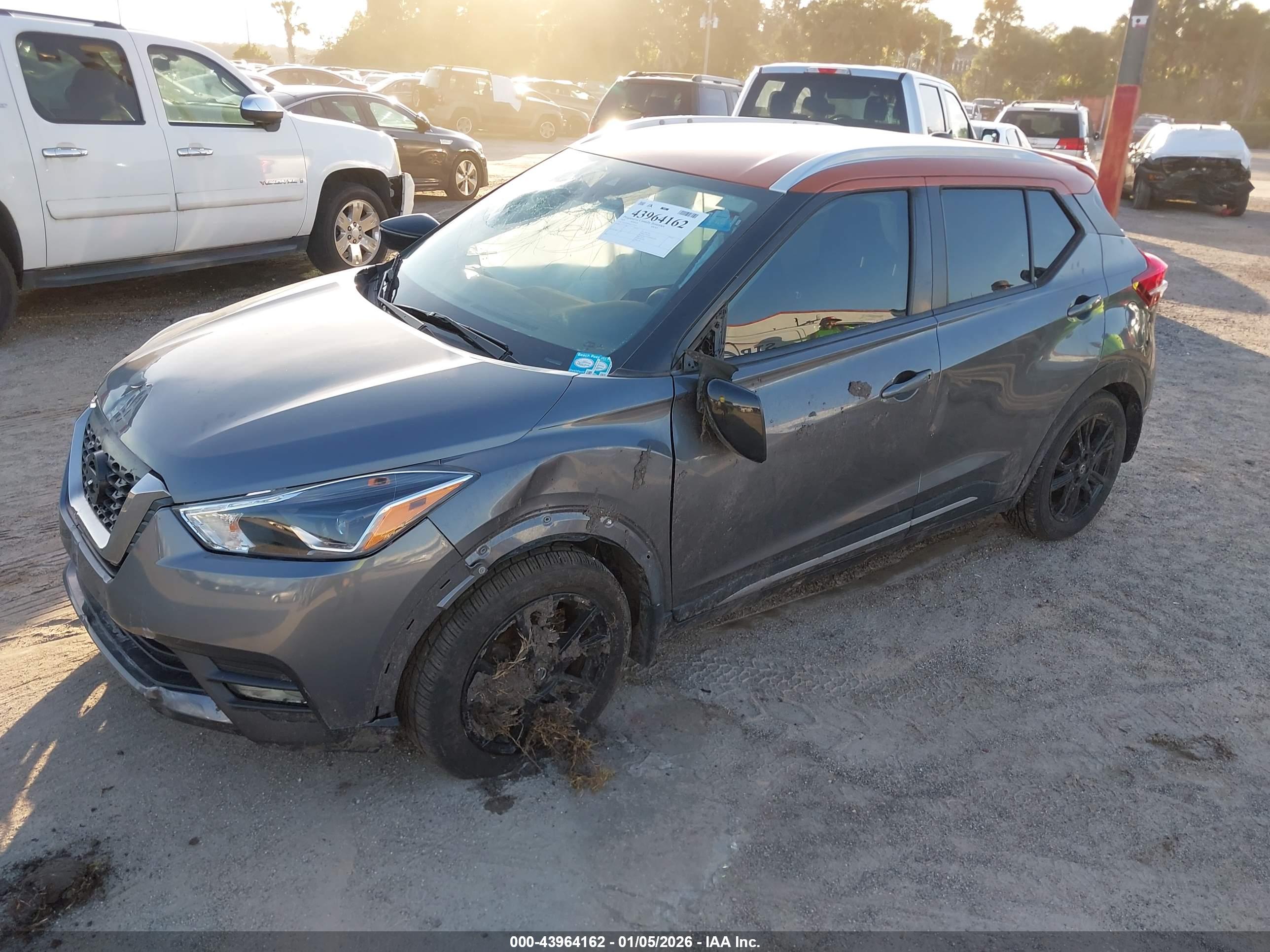 NISSAN KICKS image 2