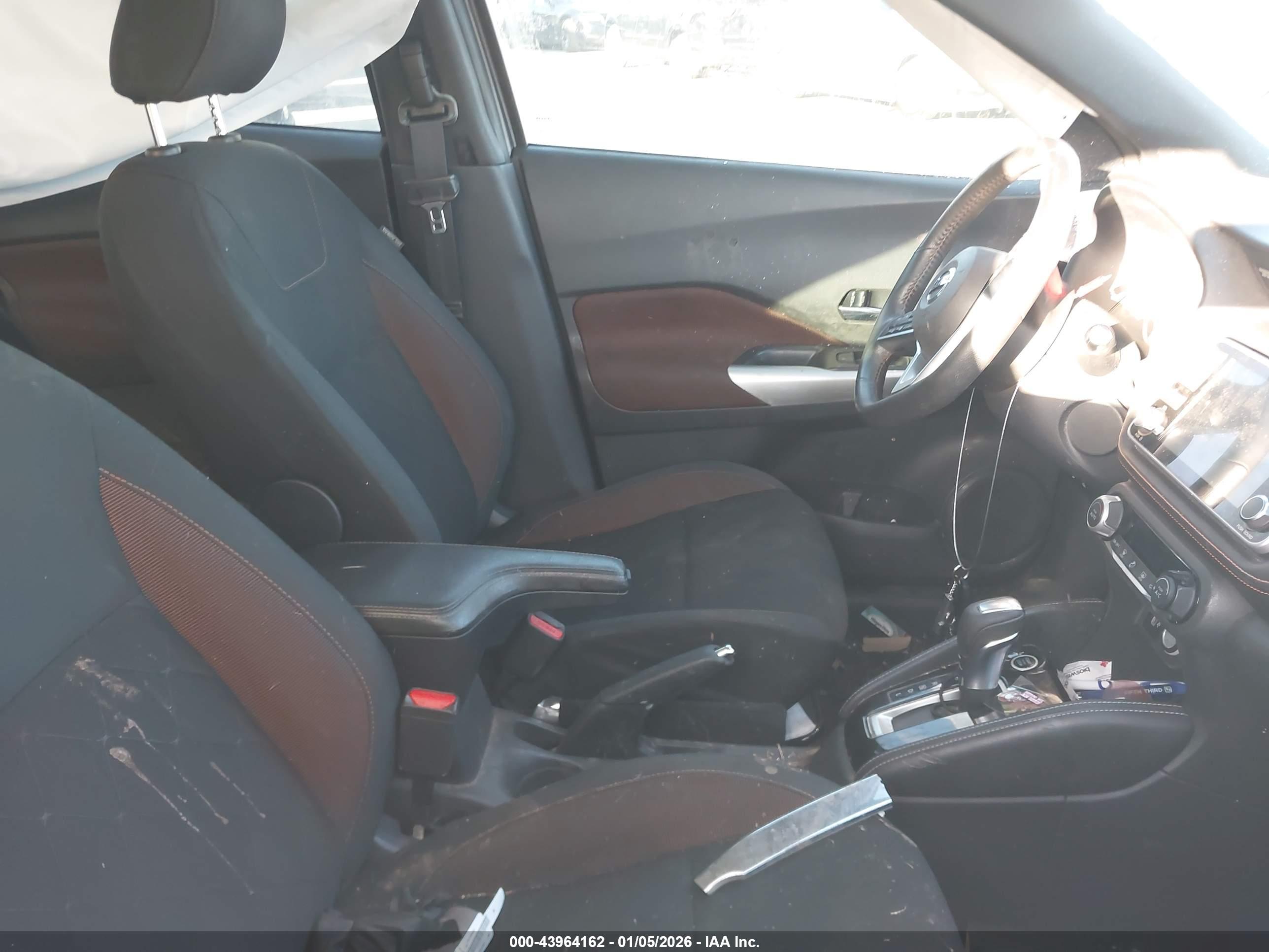 NISSAN KICKS image 5