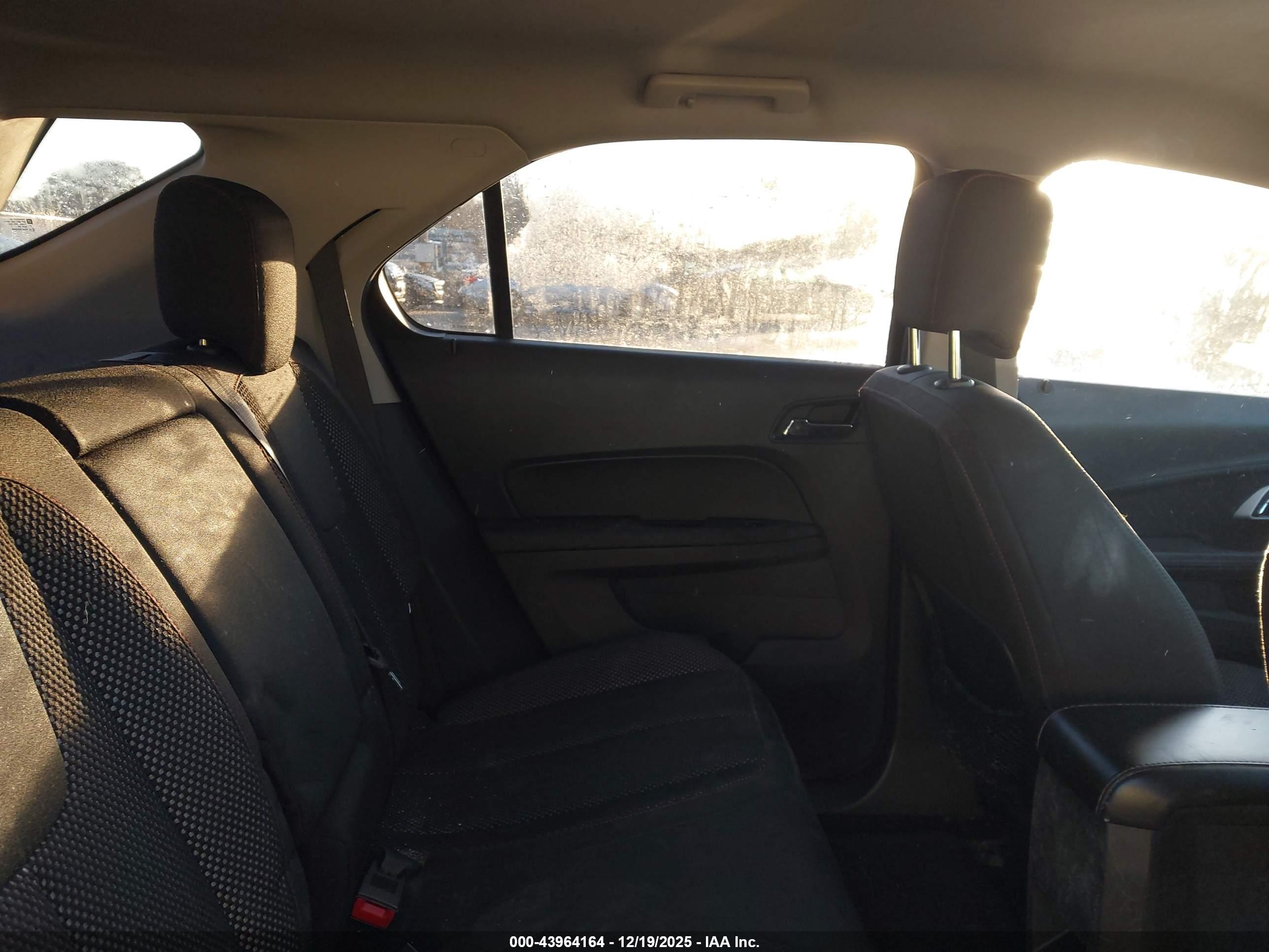 CHEVROLET EQUINOX image 8