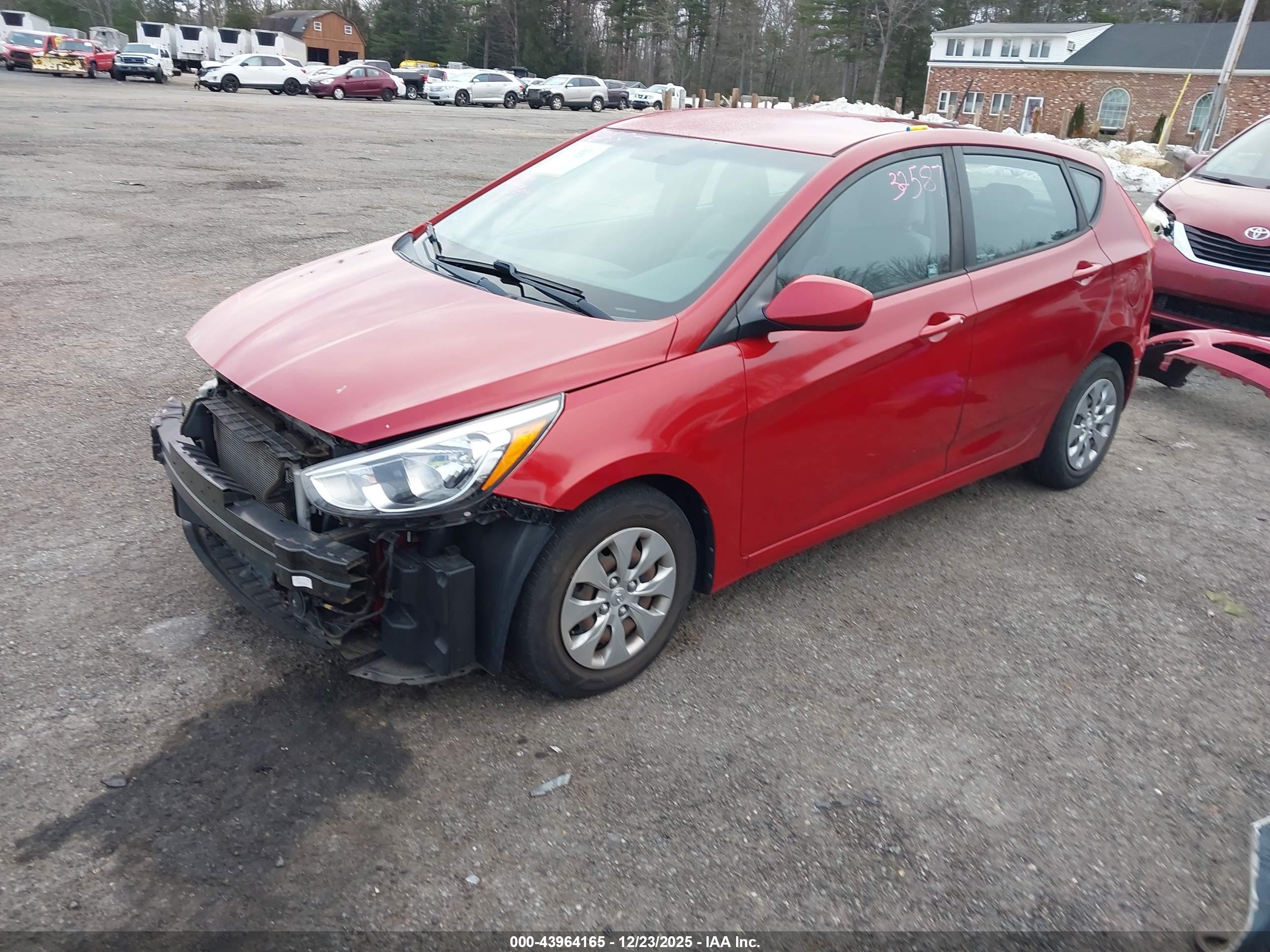 HYUNDAI ACCENT image 2