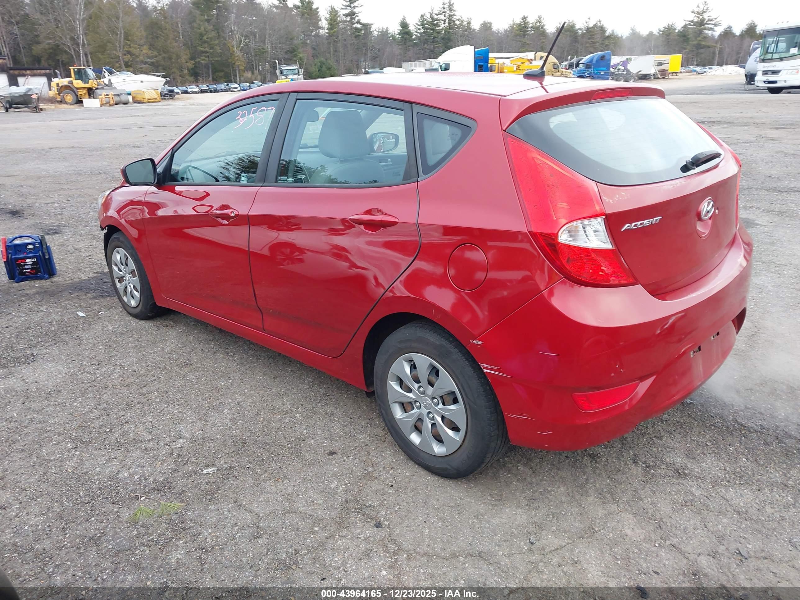 HYUNDAI ACCENT image 3
