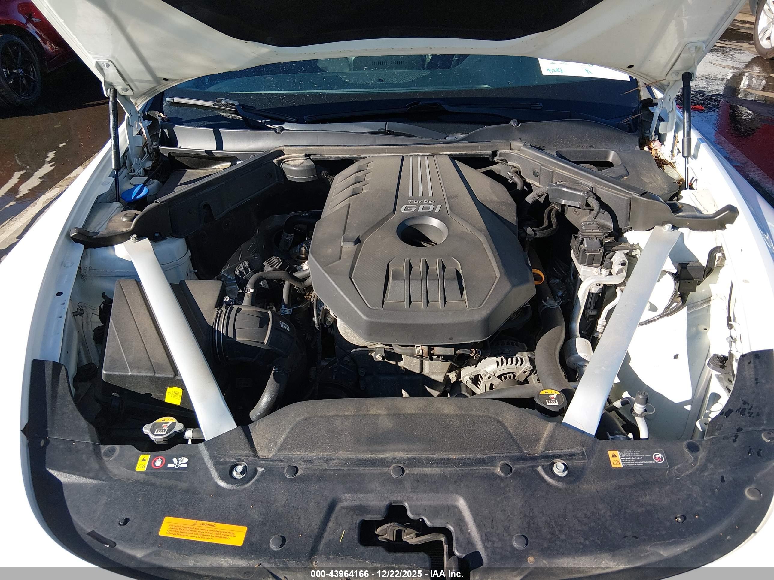 KIA STINGER image 10