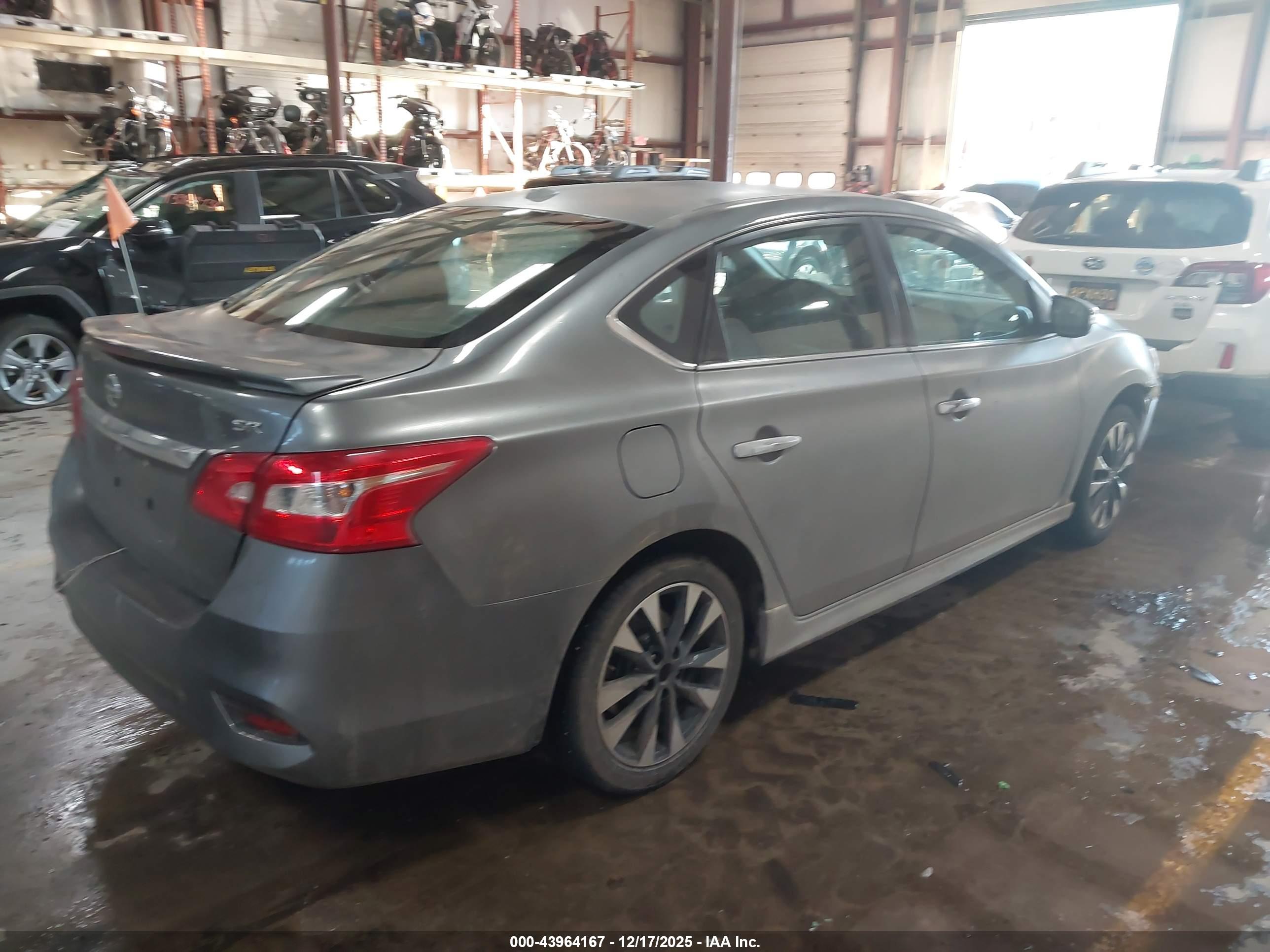 NISSAN SENTRA image 4