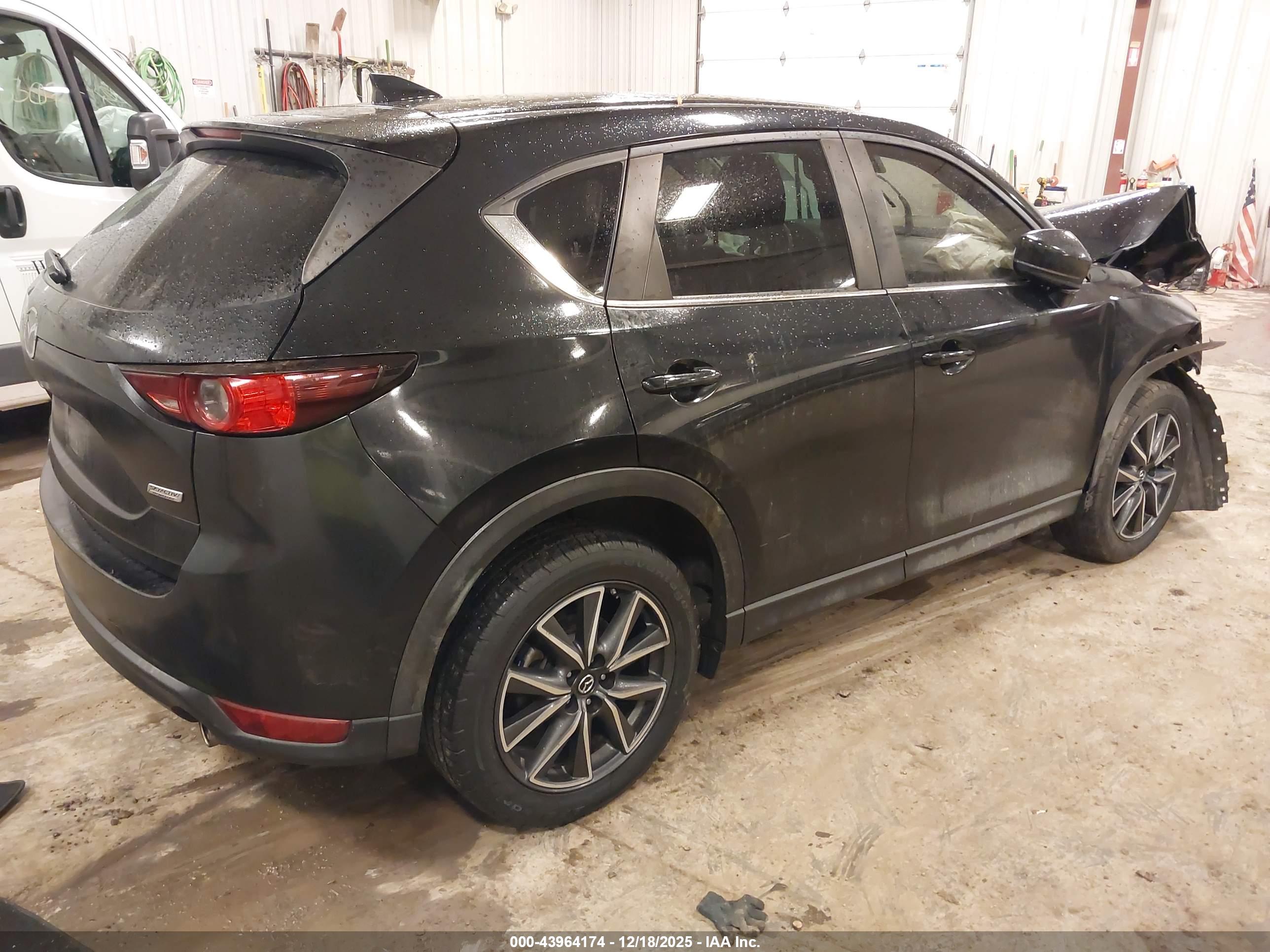MAZDA CX-5 image 4