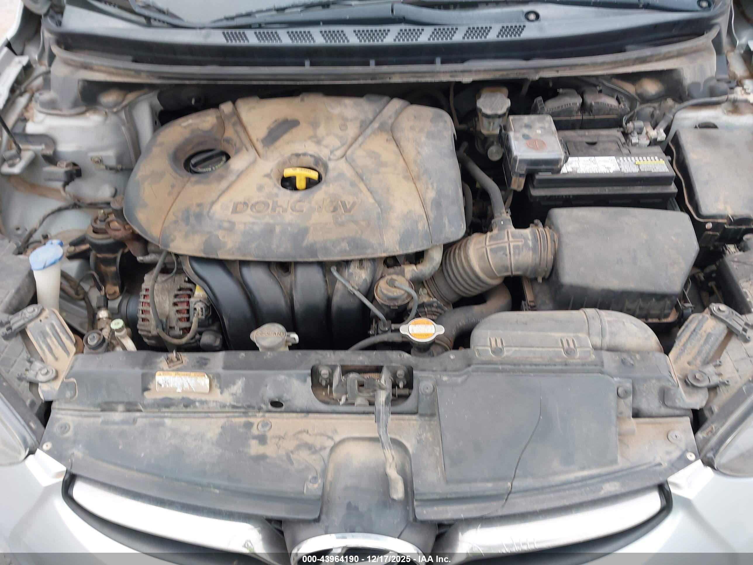 HYUNDAI ELANTRA image 10