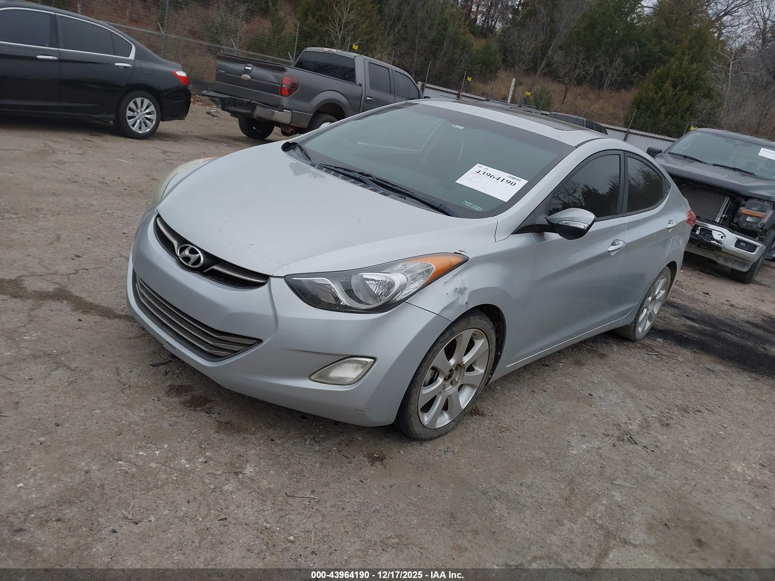 HYUNDAI ELANTRA image 2