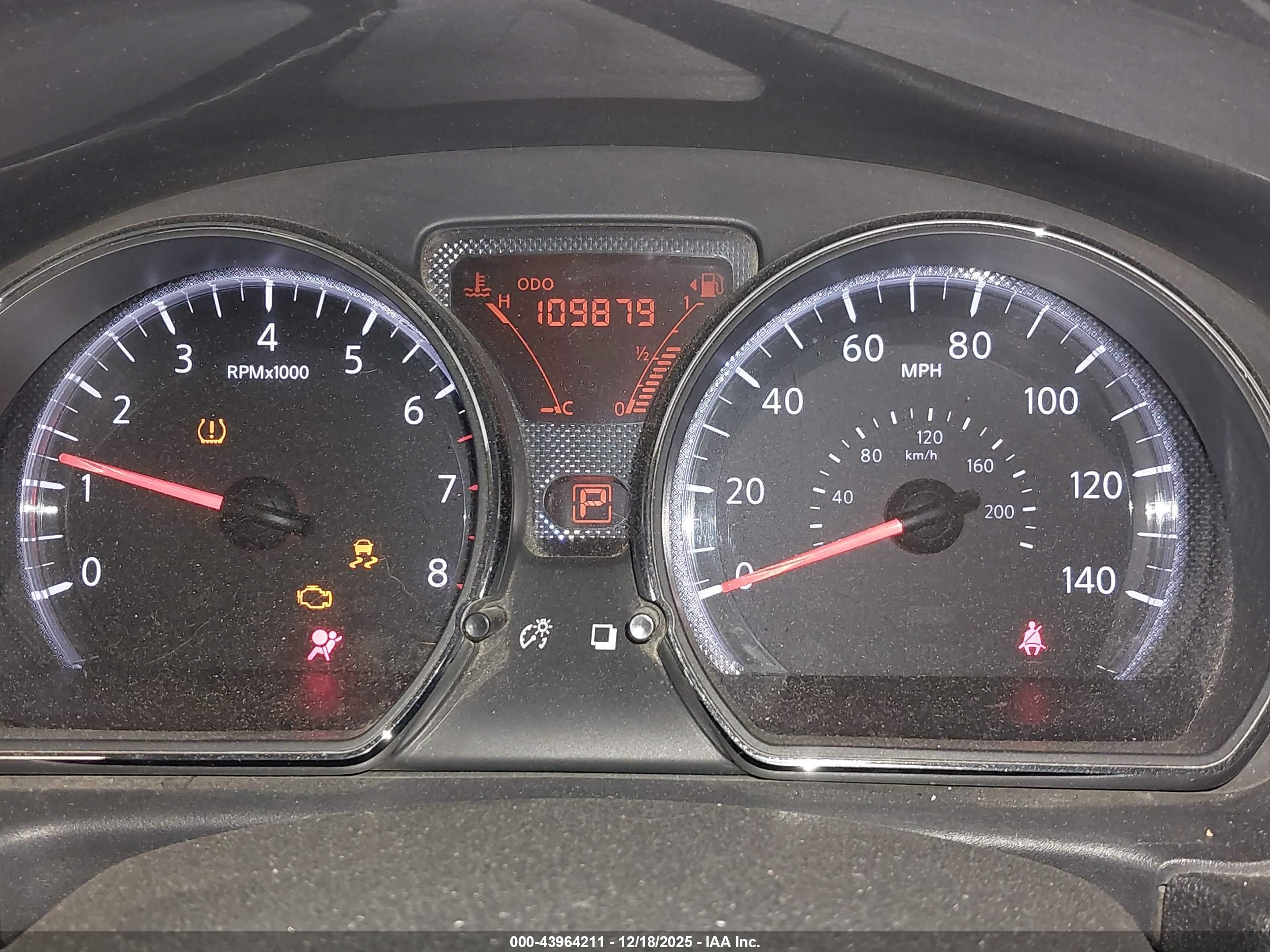 NISSAN VERSA image 7