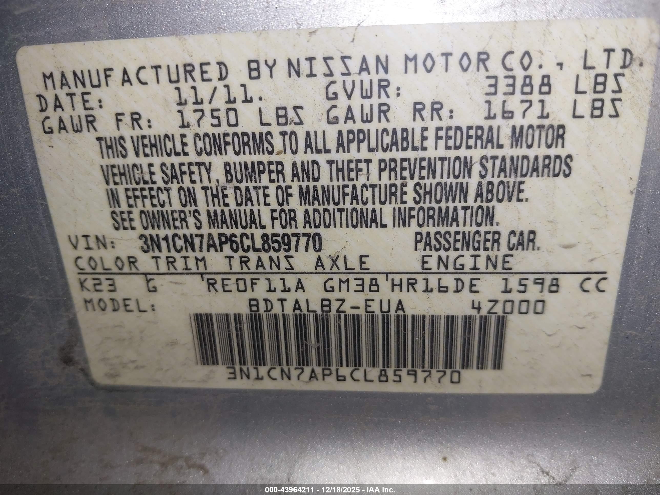 NISSAN VERSA image 9