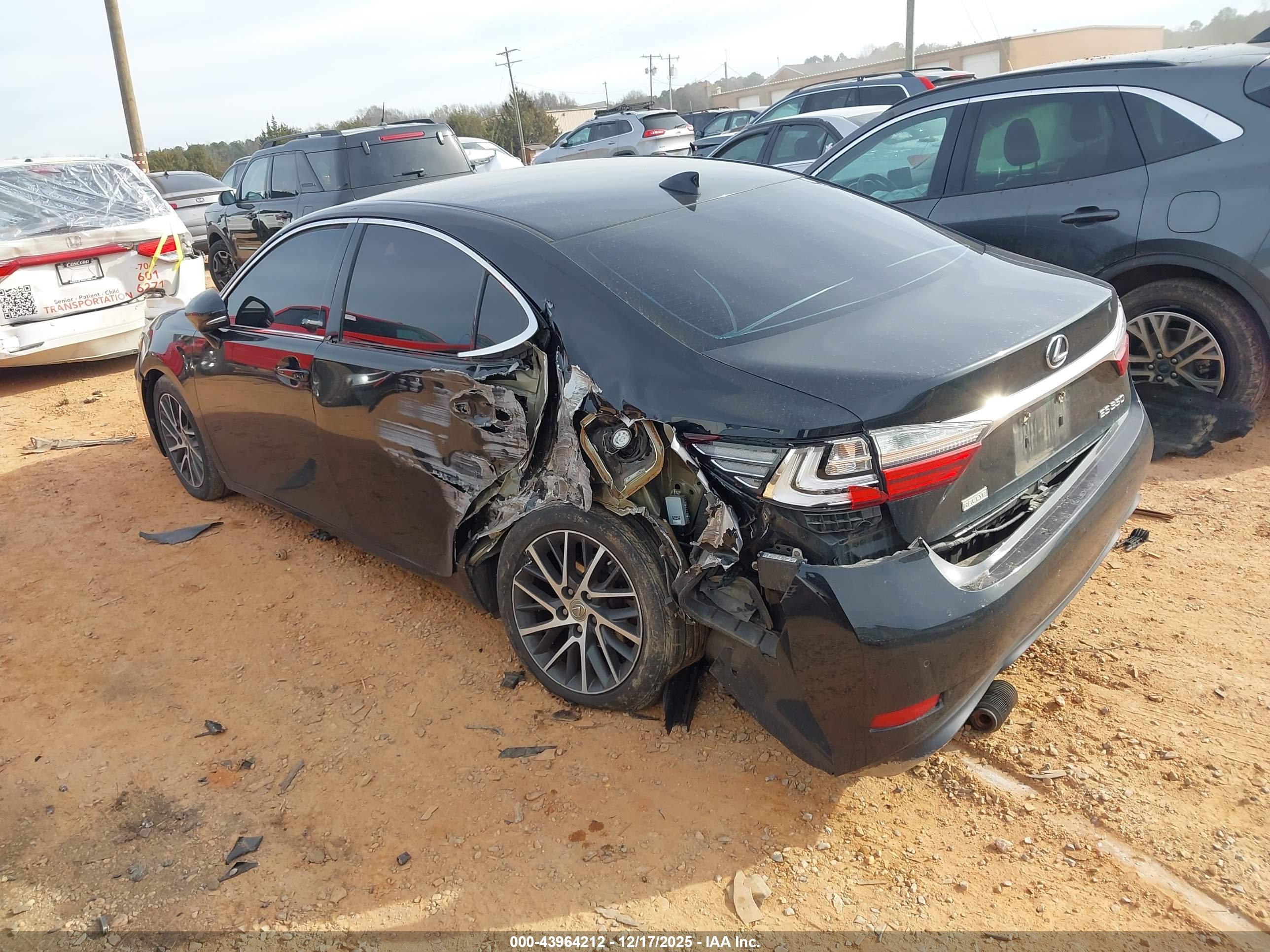 LEXUS ES image 3