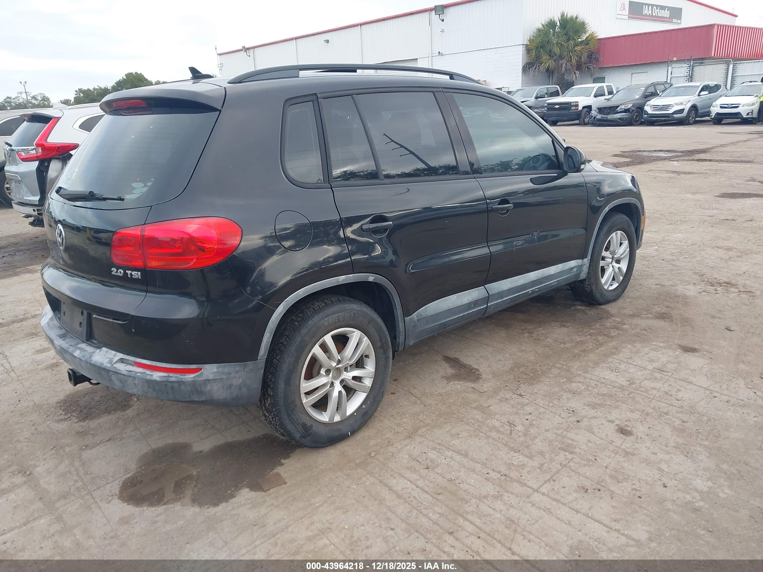 VOLKSWAGEN TIGUAN image 4