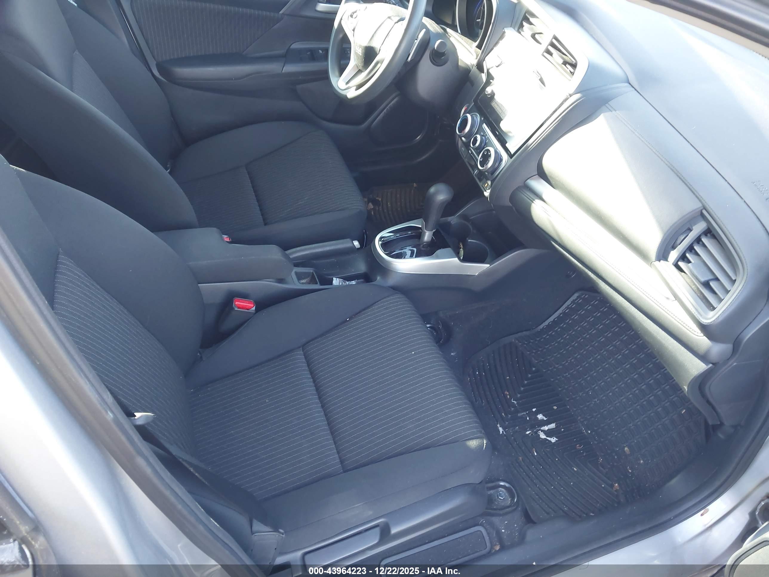 HONDA FIT image 5