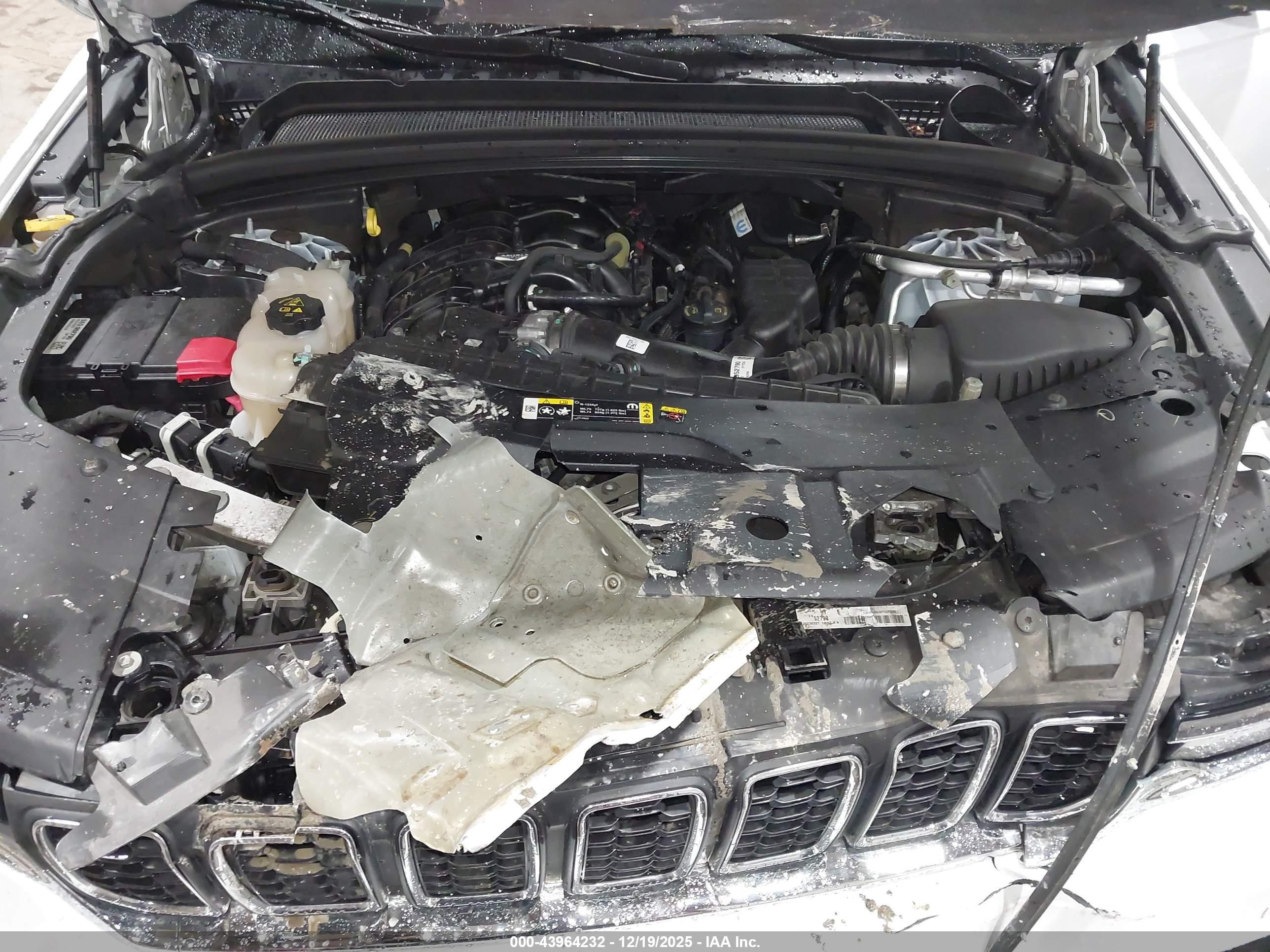 JEEP GRAND image 10