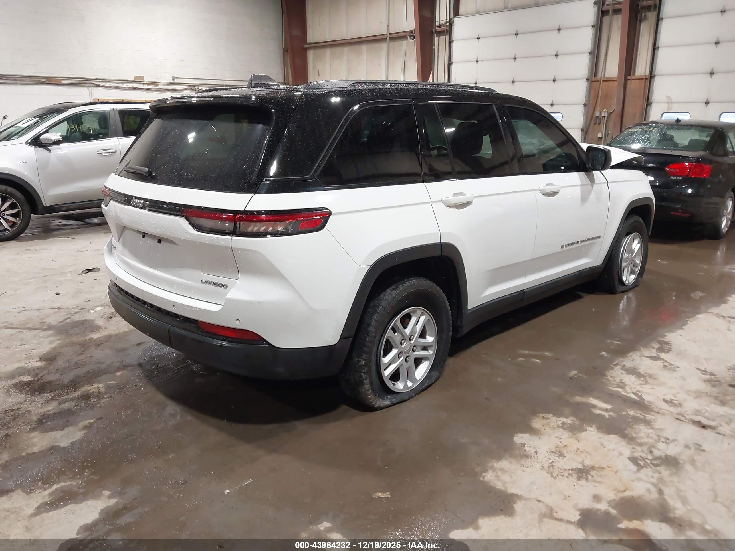 JEEP GRAND image 4