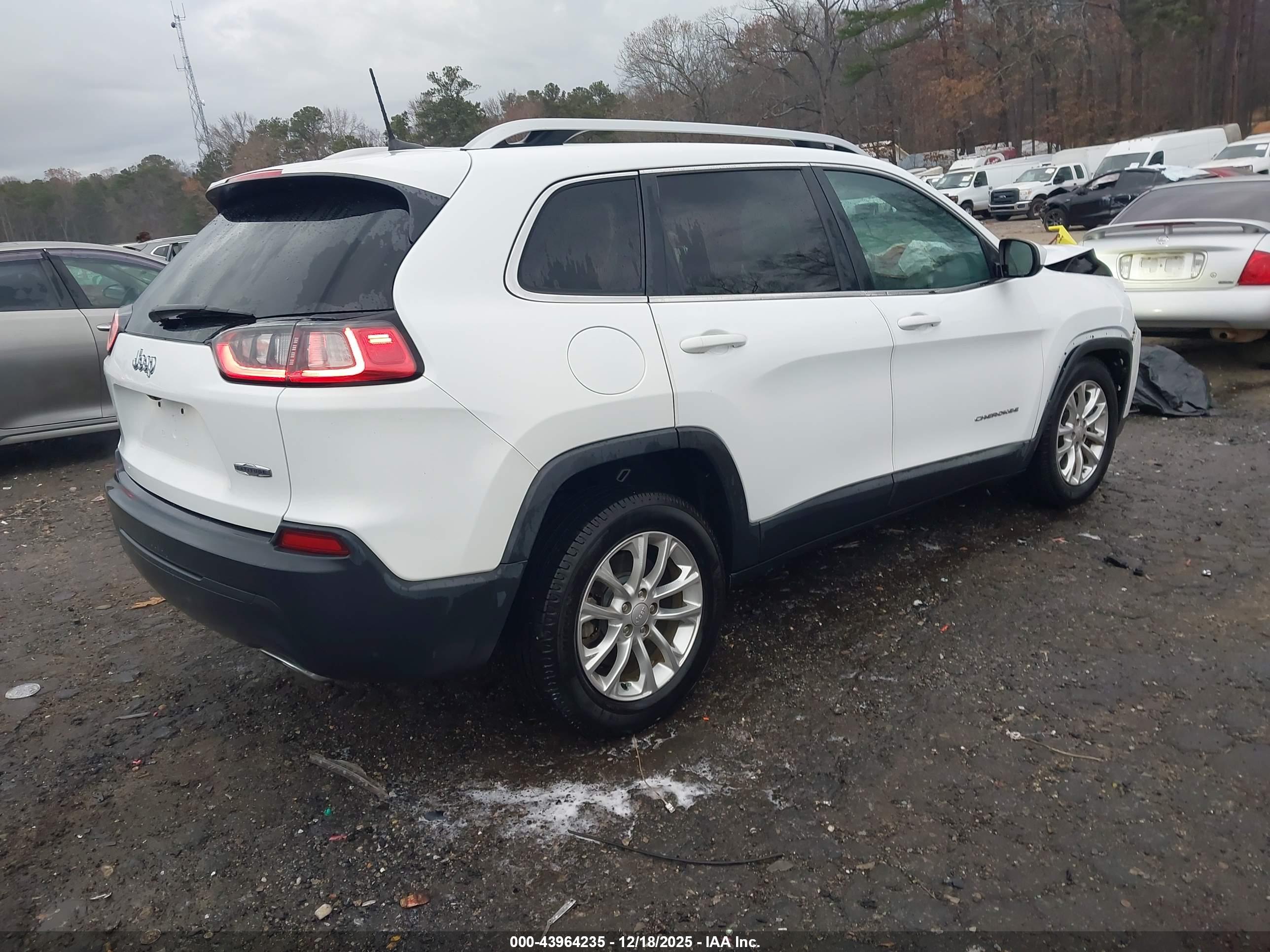 JEEP CHEROKEE image 4