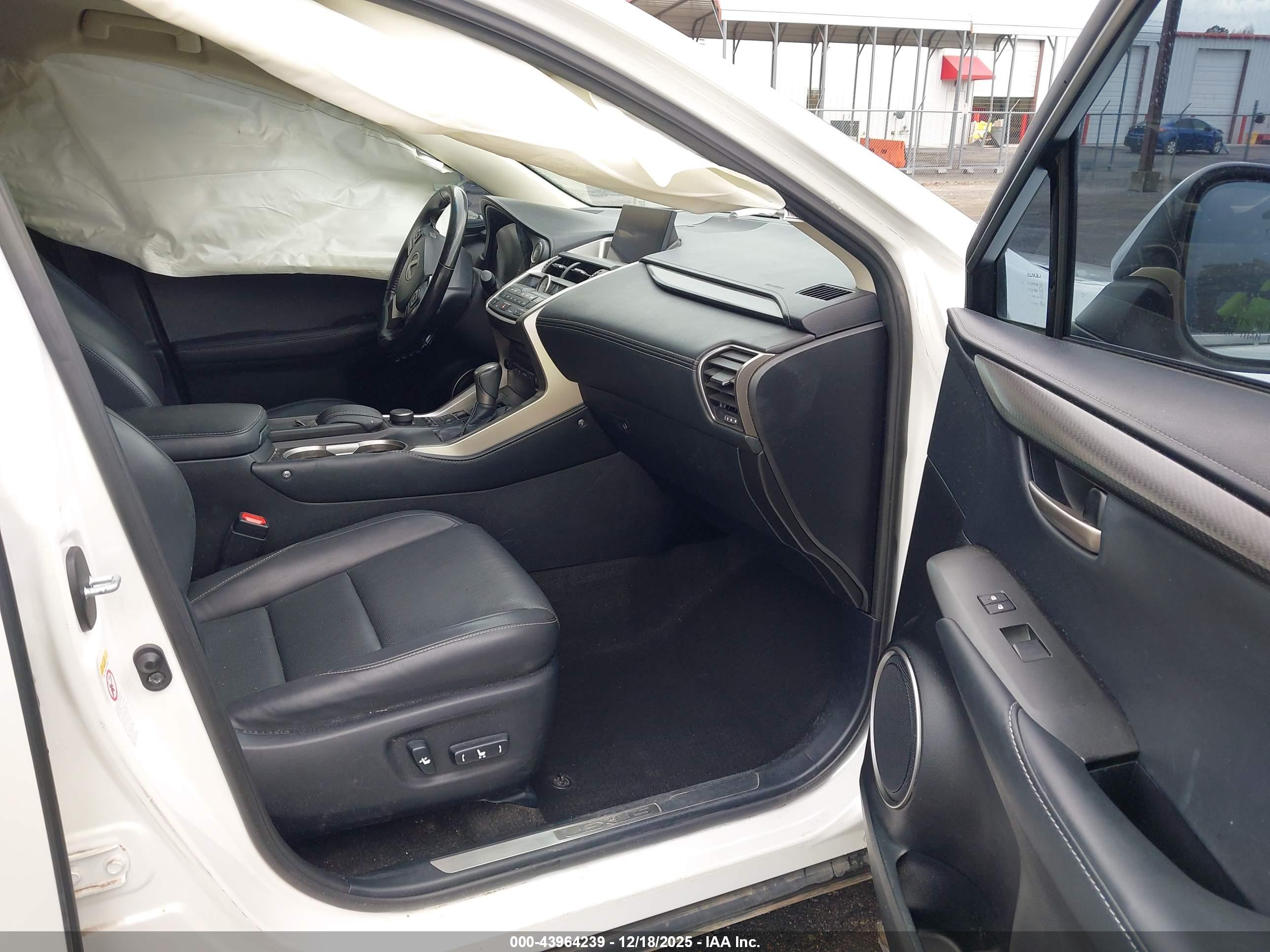 LEXUS NX image 5