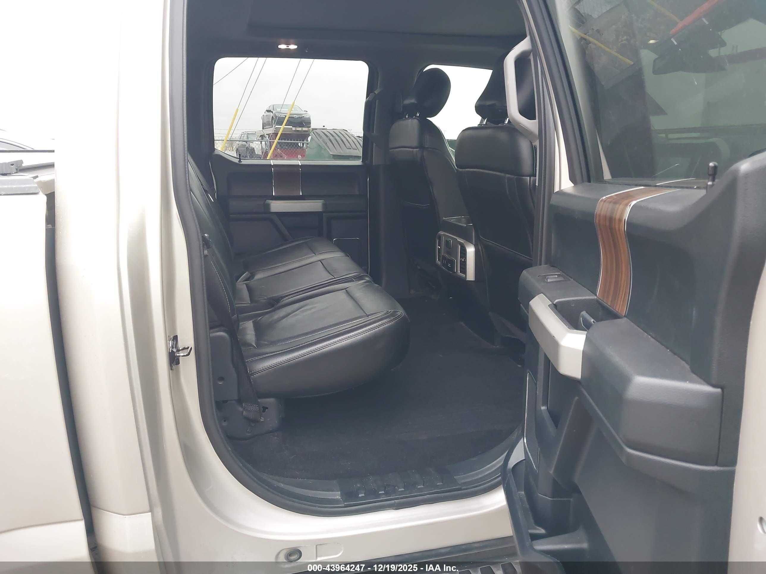 FORD F-150 image 8