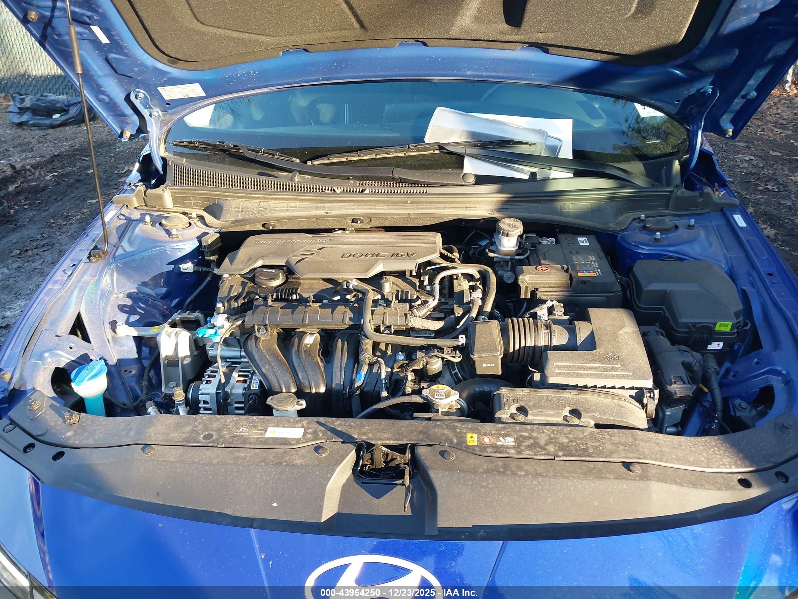 HYUNDAI ELANTRA image 10