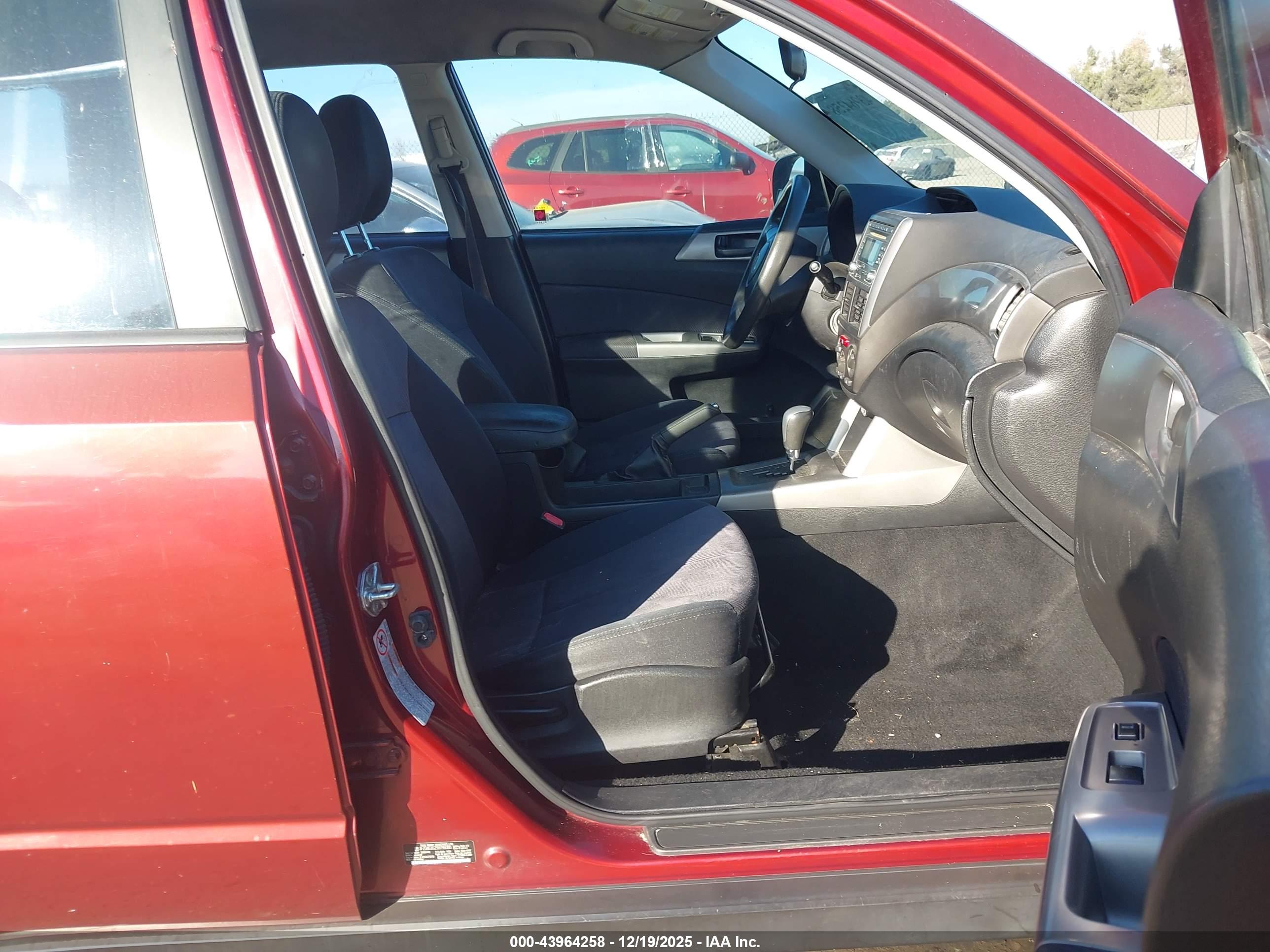 SUBARU FORESTER image 5