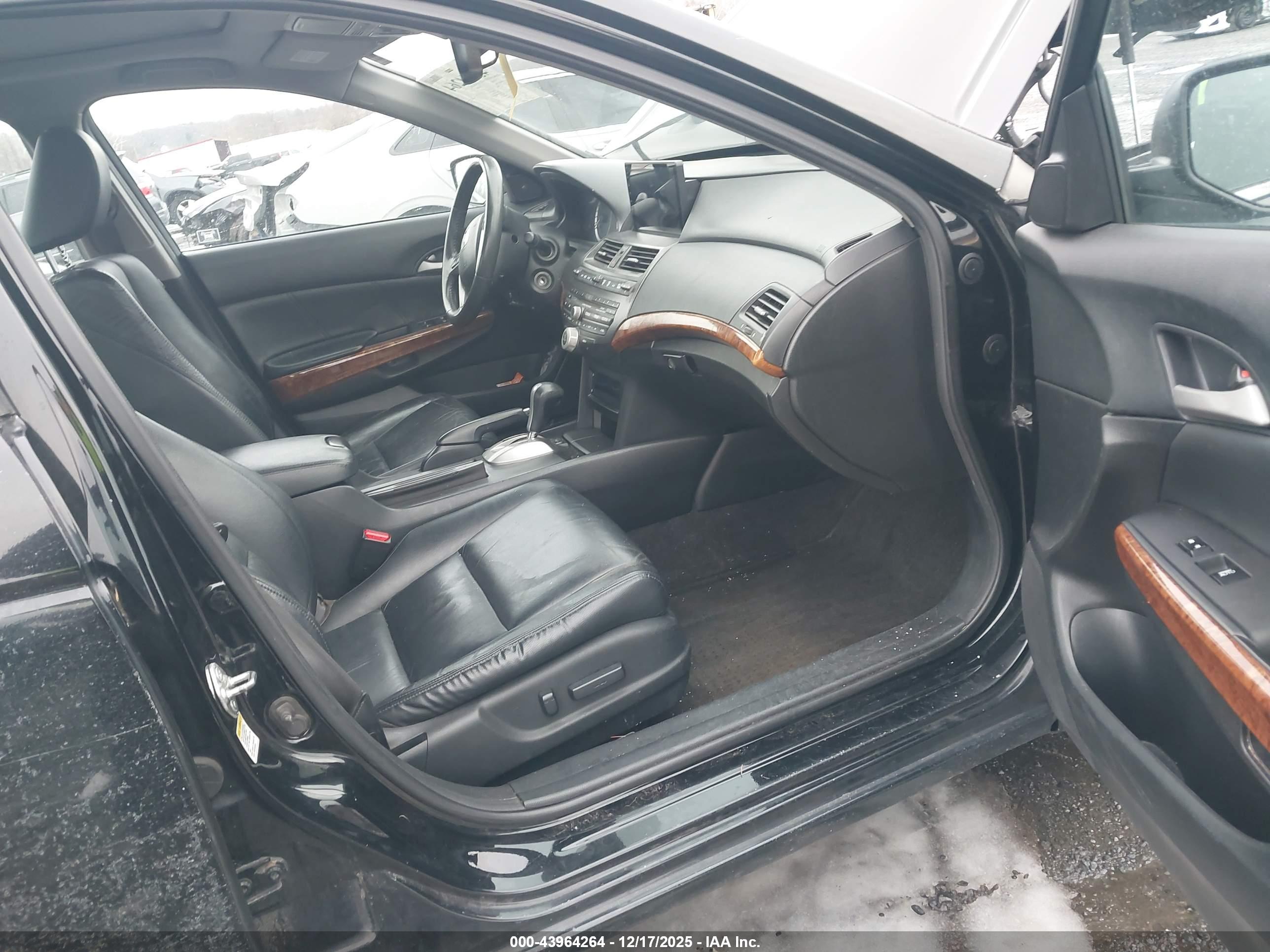 HONDA ACCORD image 5